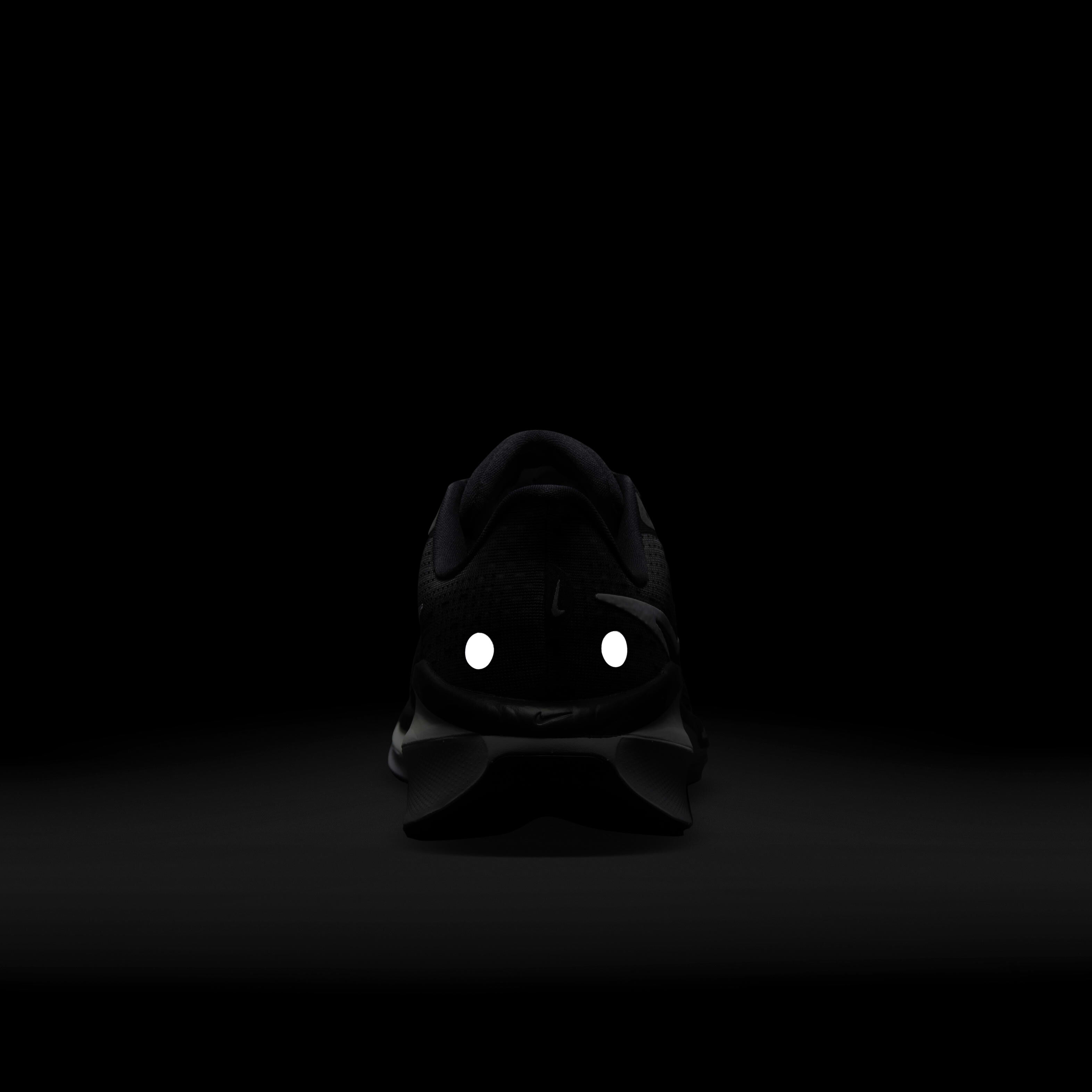 Nike Vomero 17 image number 9