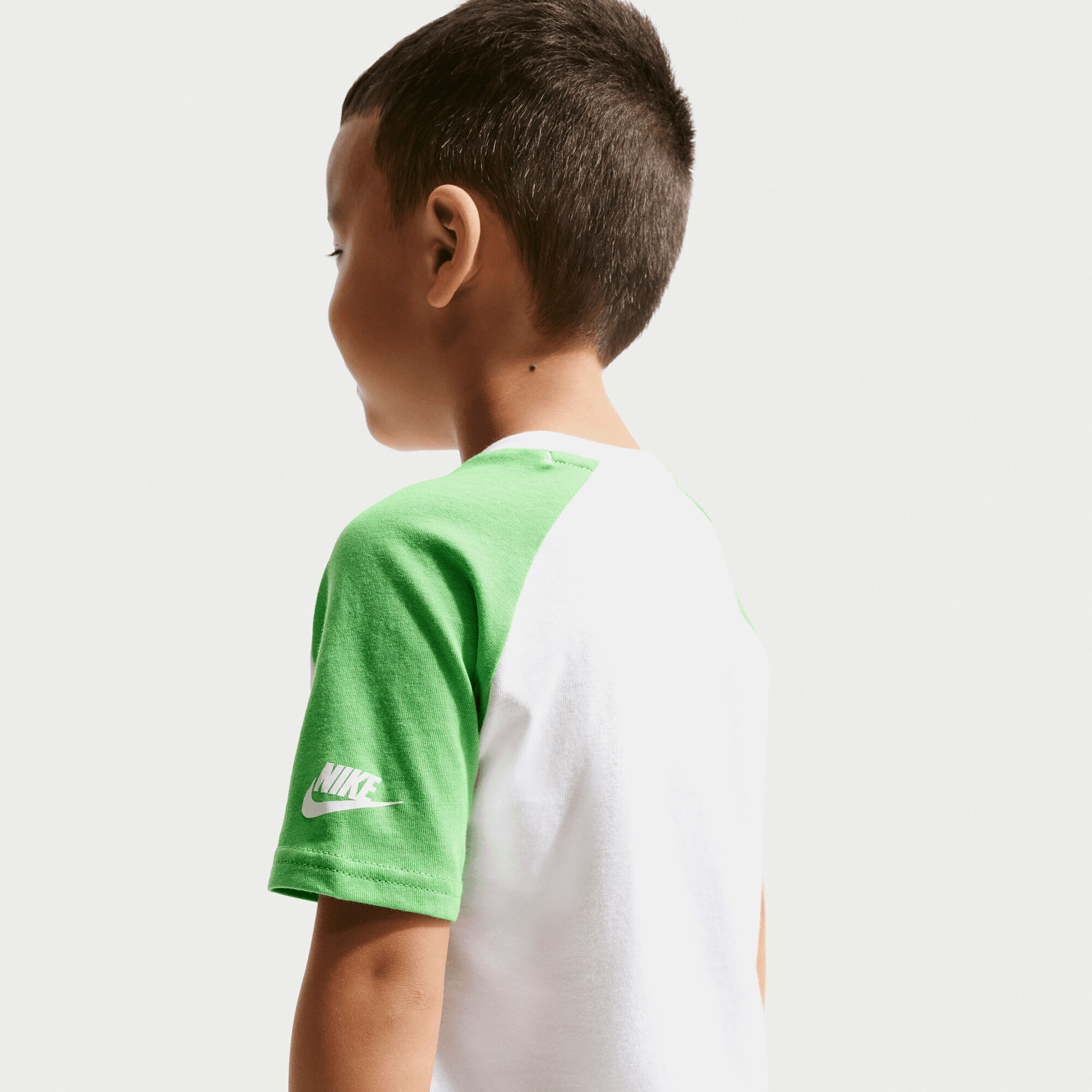 نايكي سبورتسوير image number 3