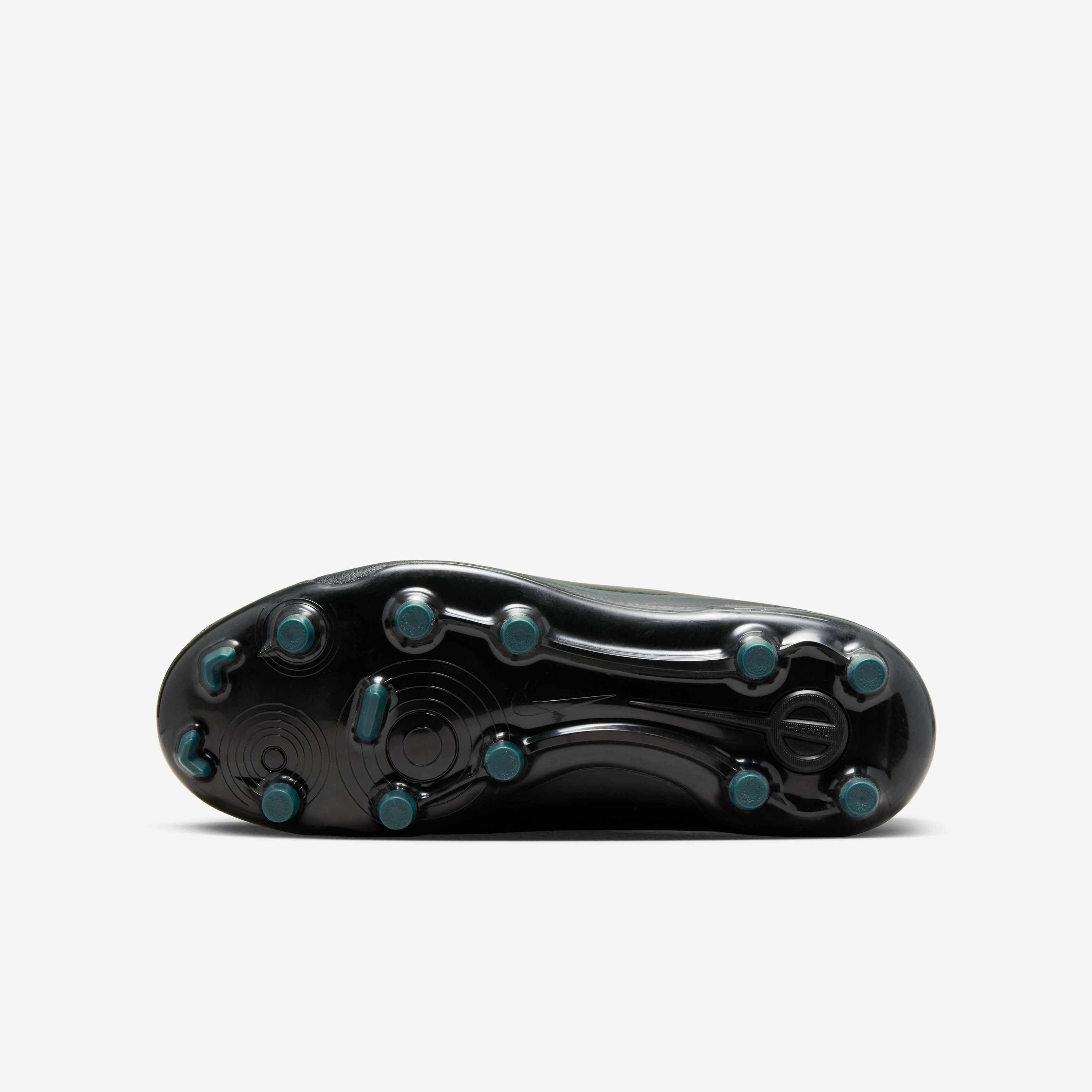 Nike Jr. Tiempo Legend 10 Academy image number 1