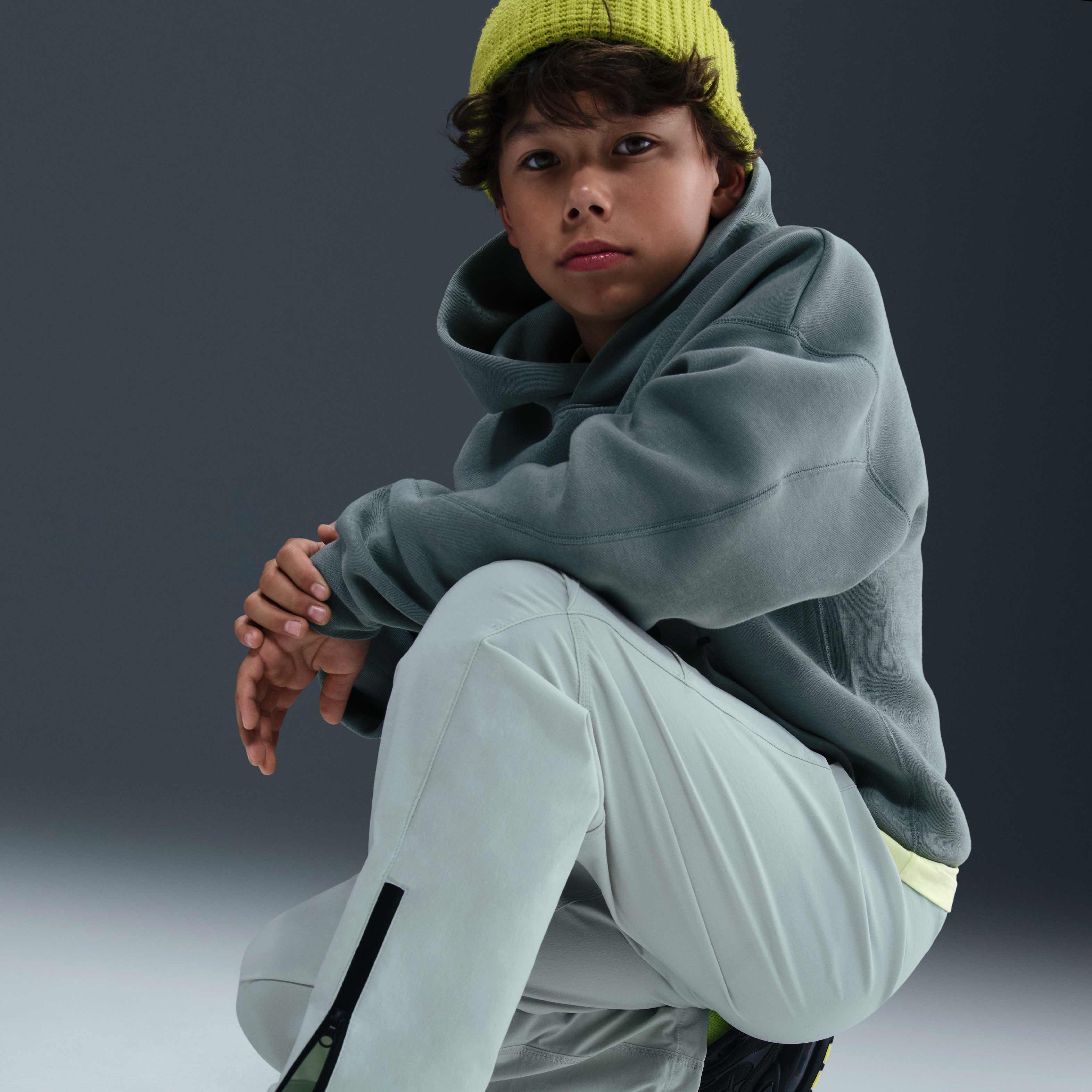 نايكي تك image number 4