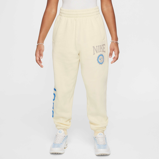 نايكي سبورتسوير كلوب فليس