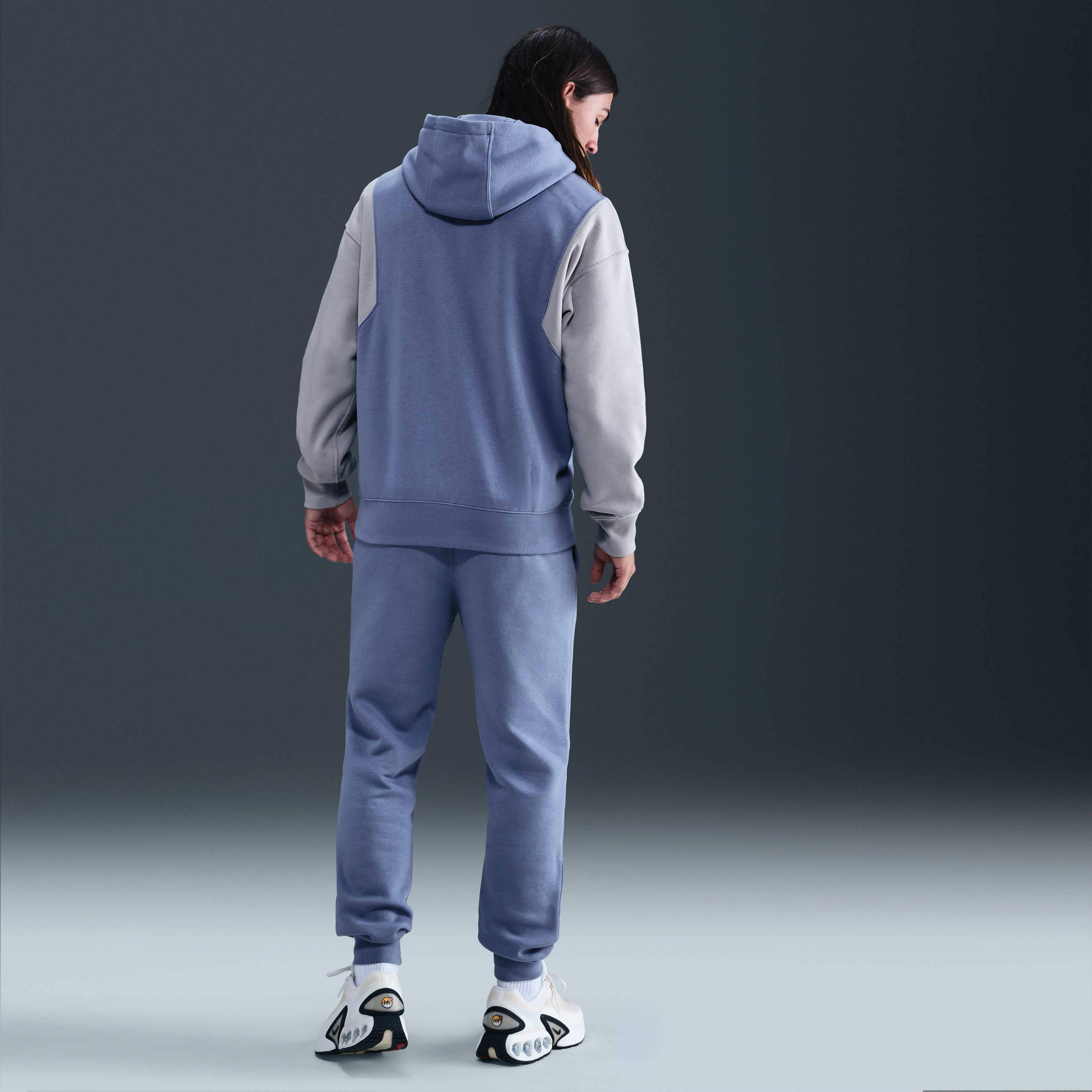 Nike Sportswear Club image number 4