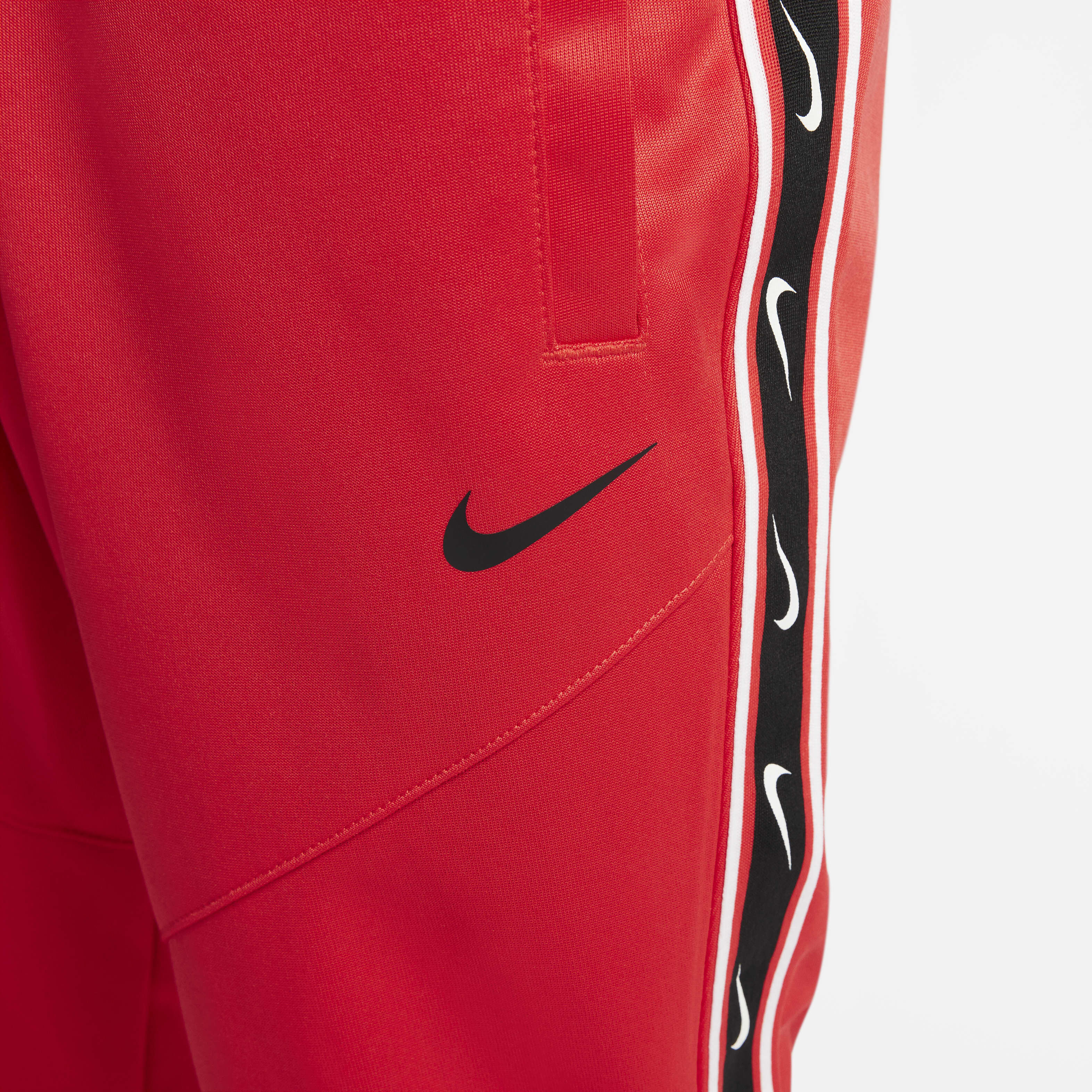 Nike Sportswear Repeat image number 3