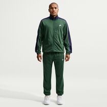 Nike Sportswear Club