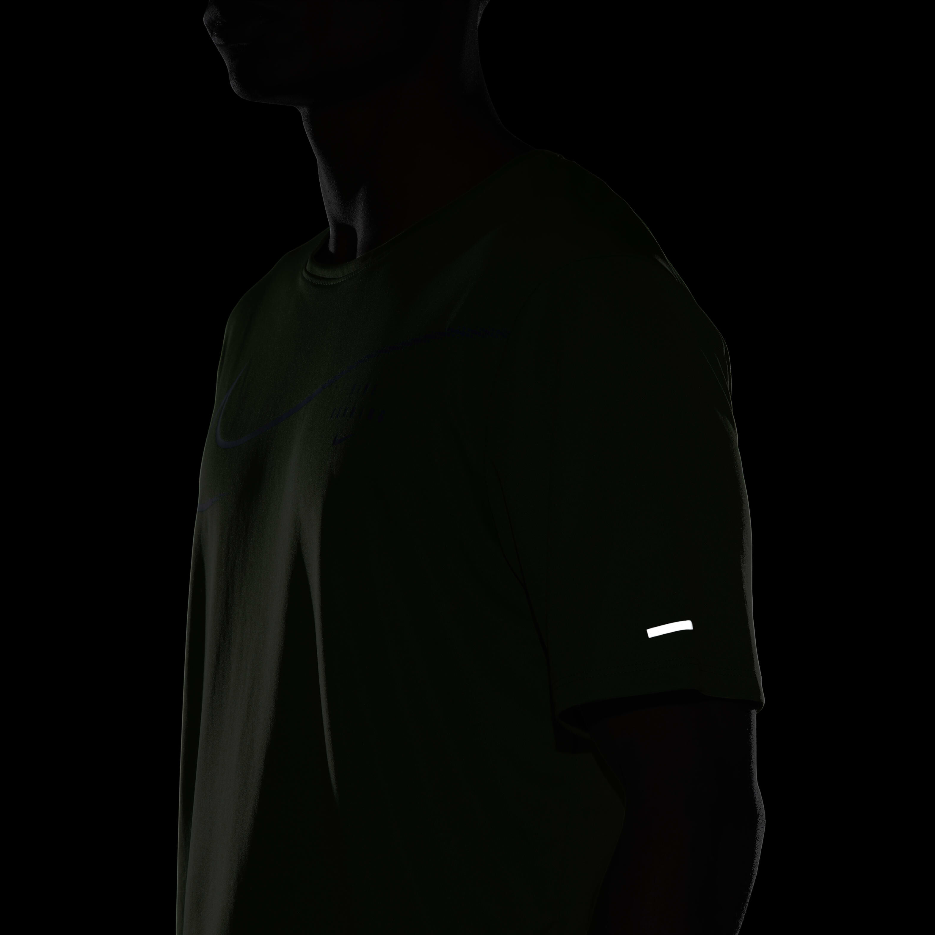 Nike Dri-FIT UV Run Division Miler image number 5