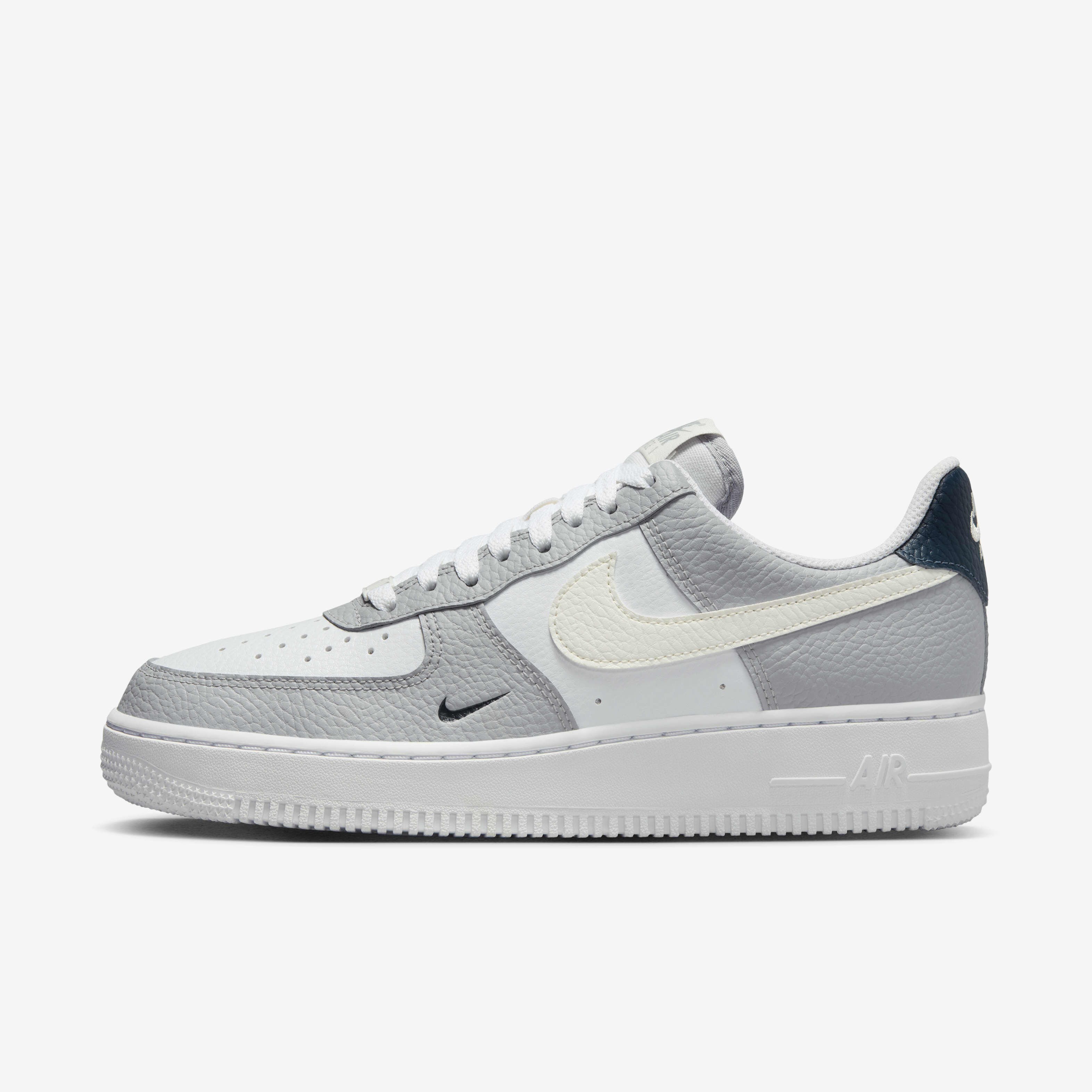 Shop Nike Air Force 1 AF1 Shoes Collection on Nike UAE Website