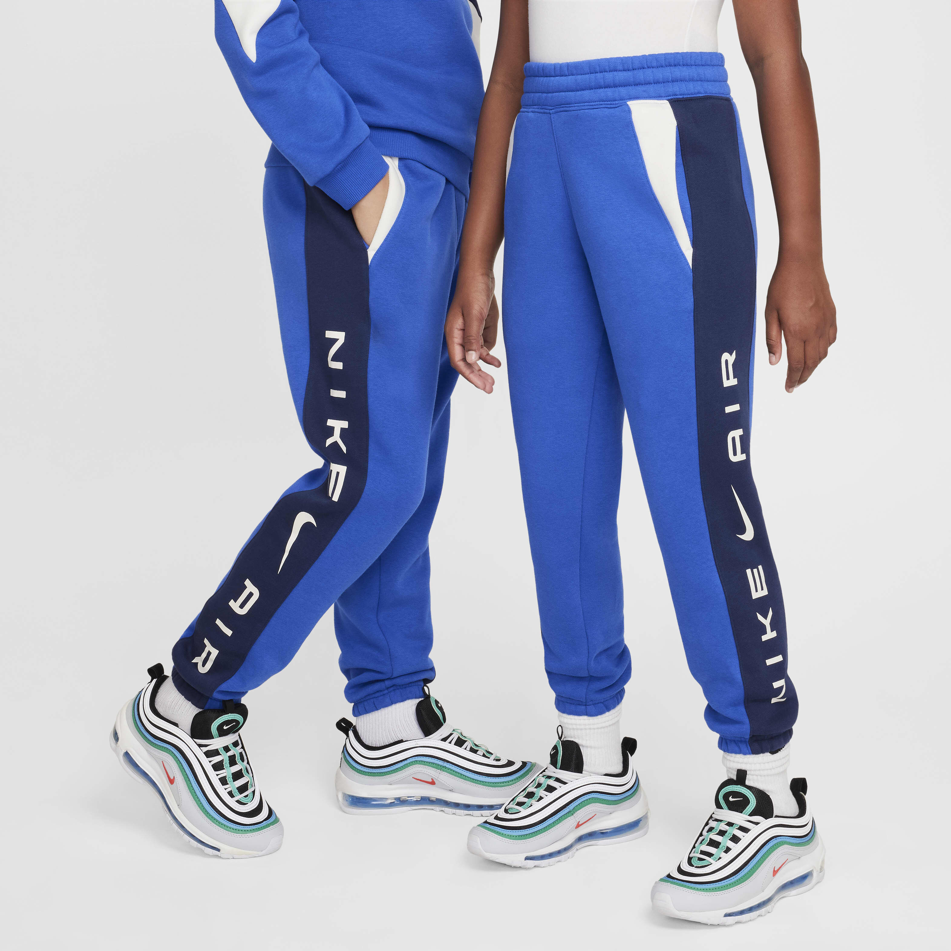 Nike trousers for kids clearance