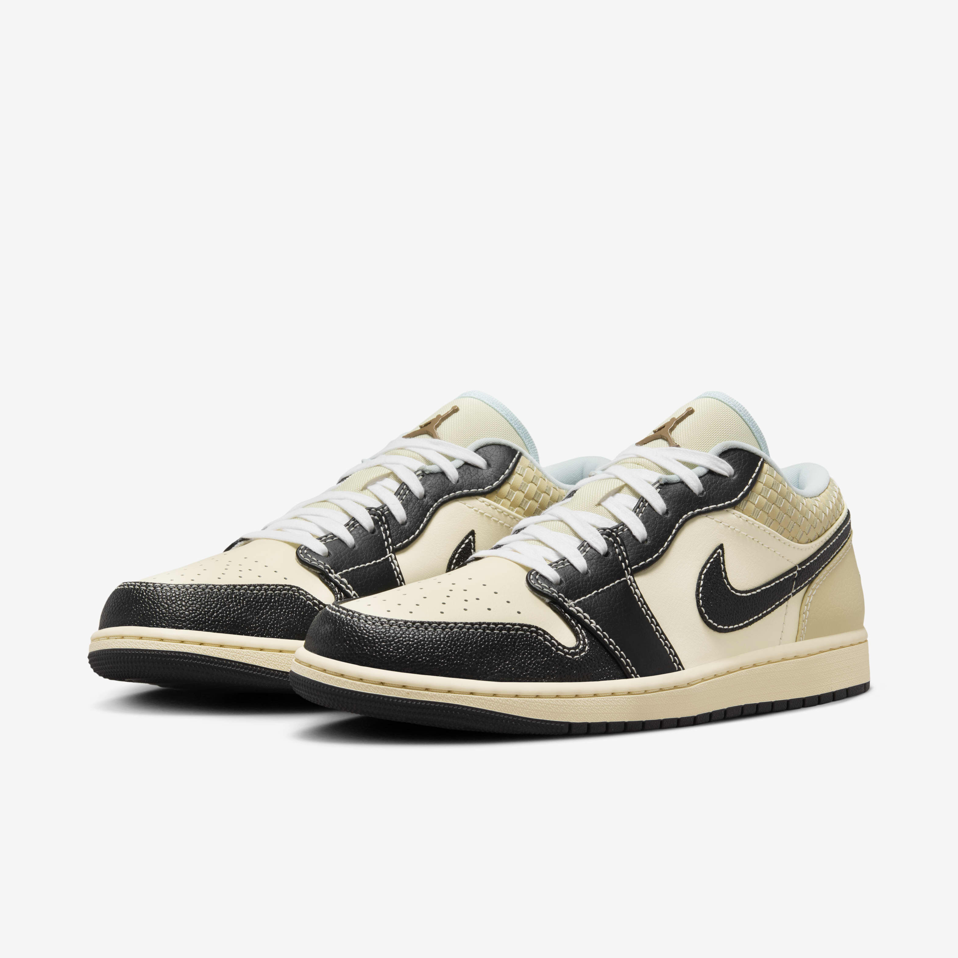 Air Jordan 1 Low SE image number 4