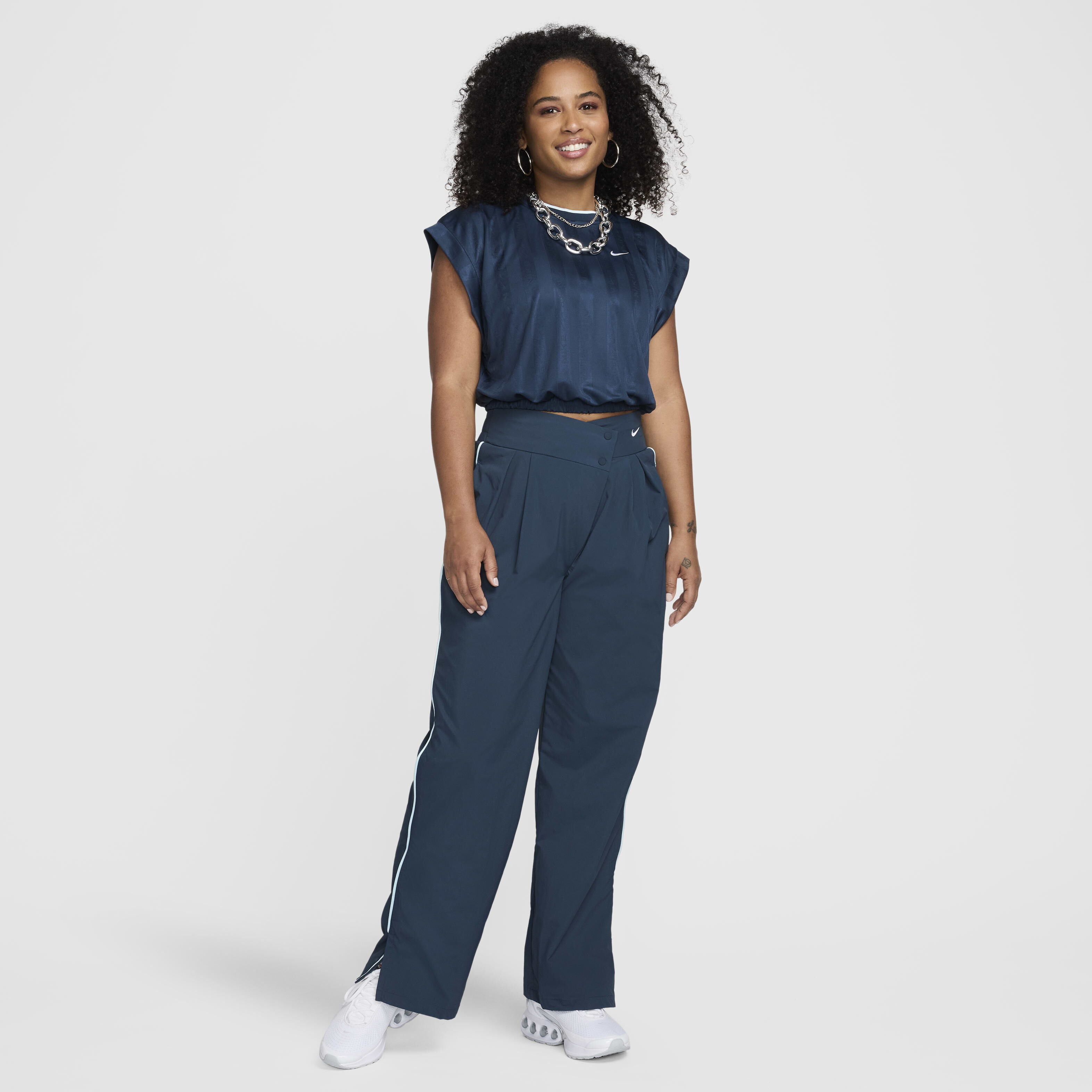 Nike Sportswear Collection image number 4