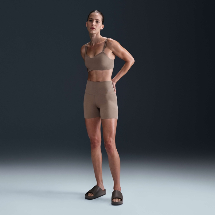 Nike Zenvy Strappy image number 3 Nike Zenvy Strappy image number 3