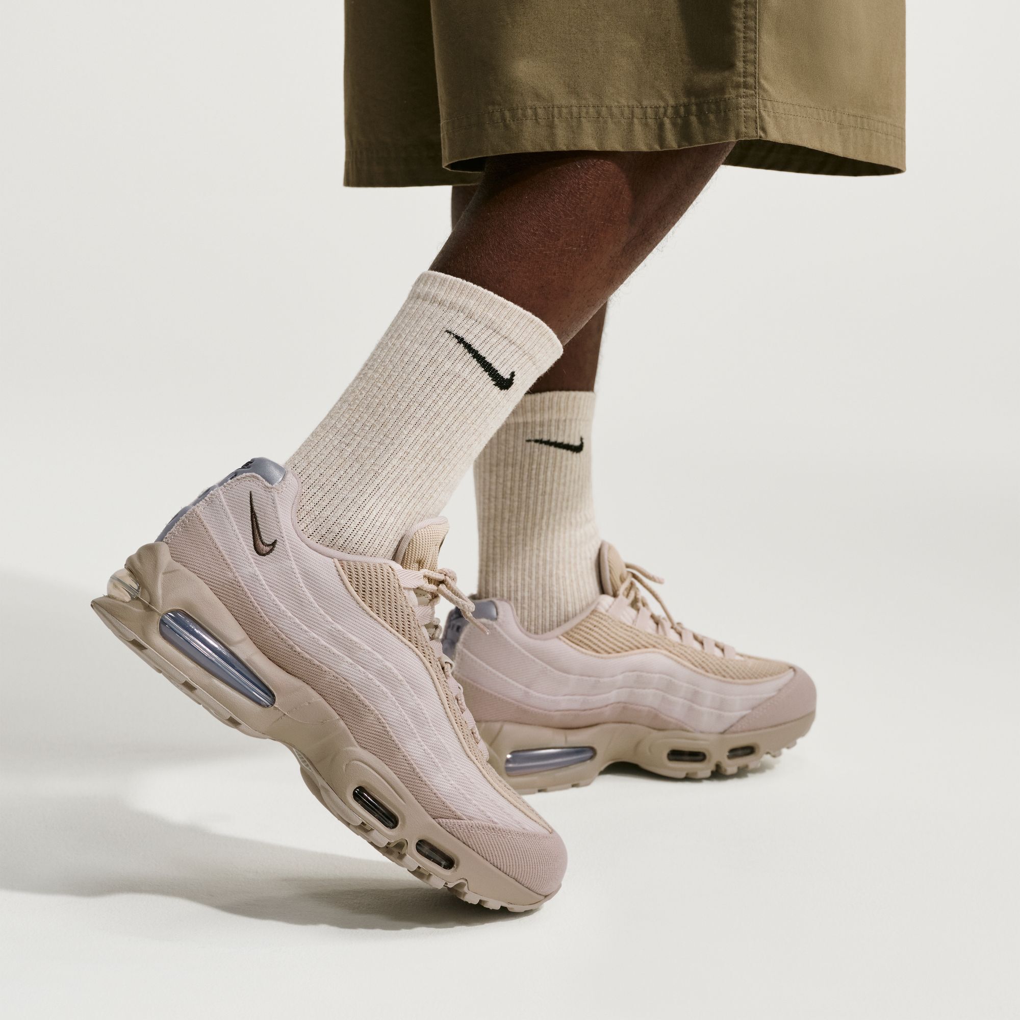 Zoom image