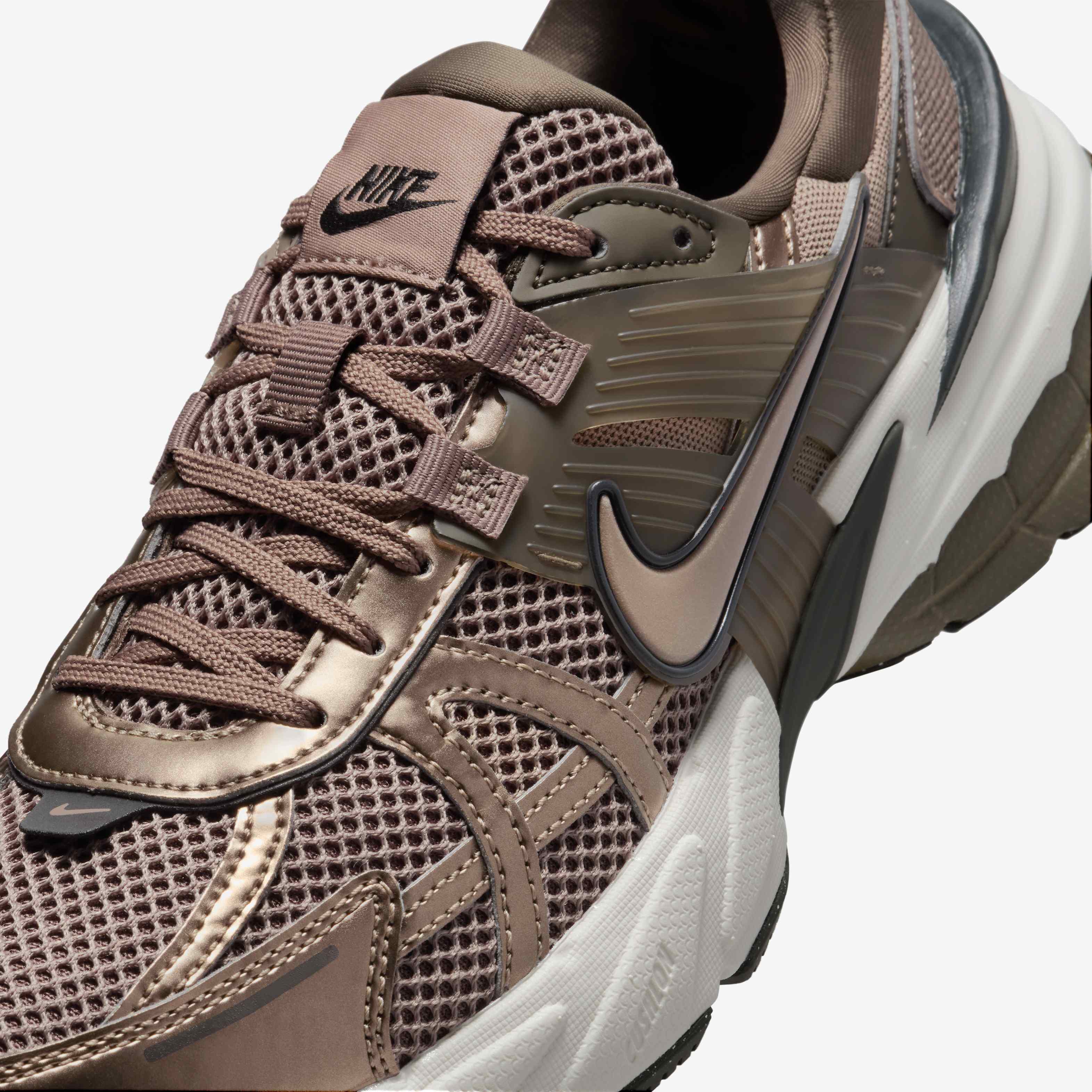 Nike V2K Run image number 6