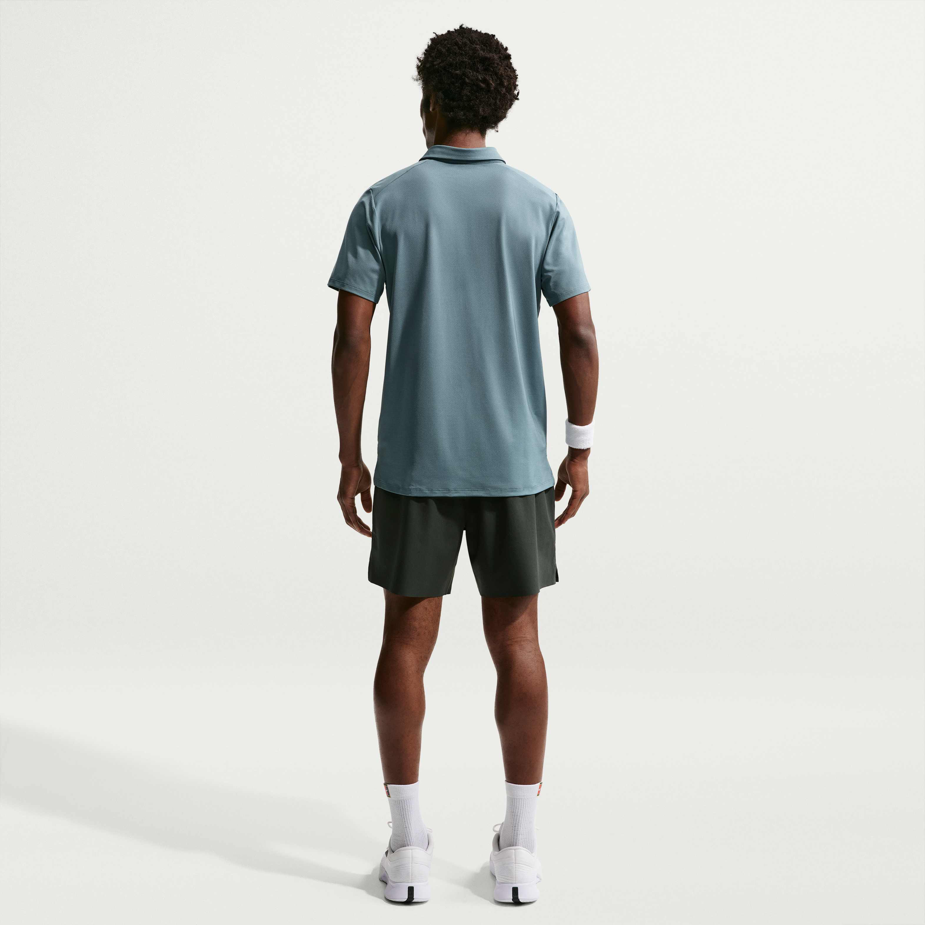NikeCourt Advantage image number 4