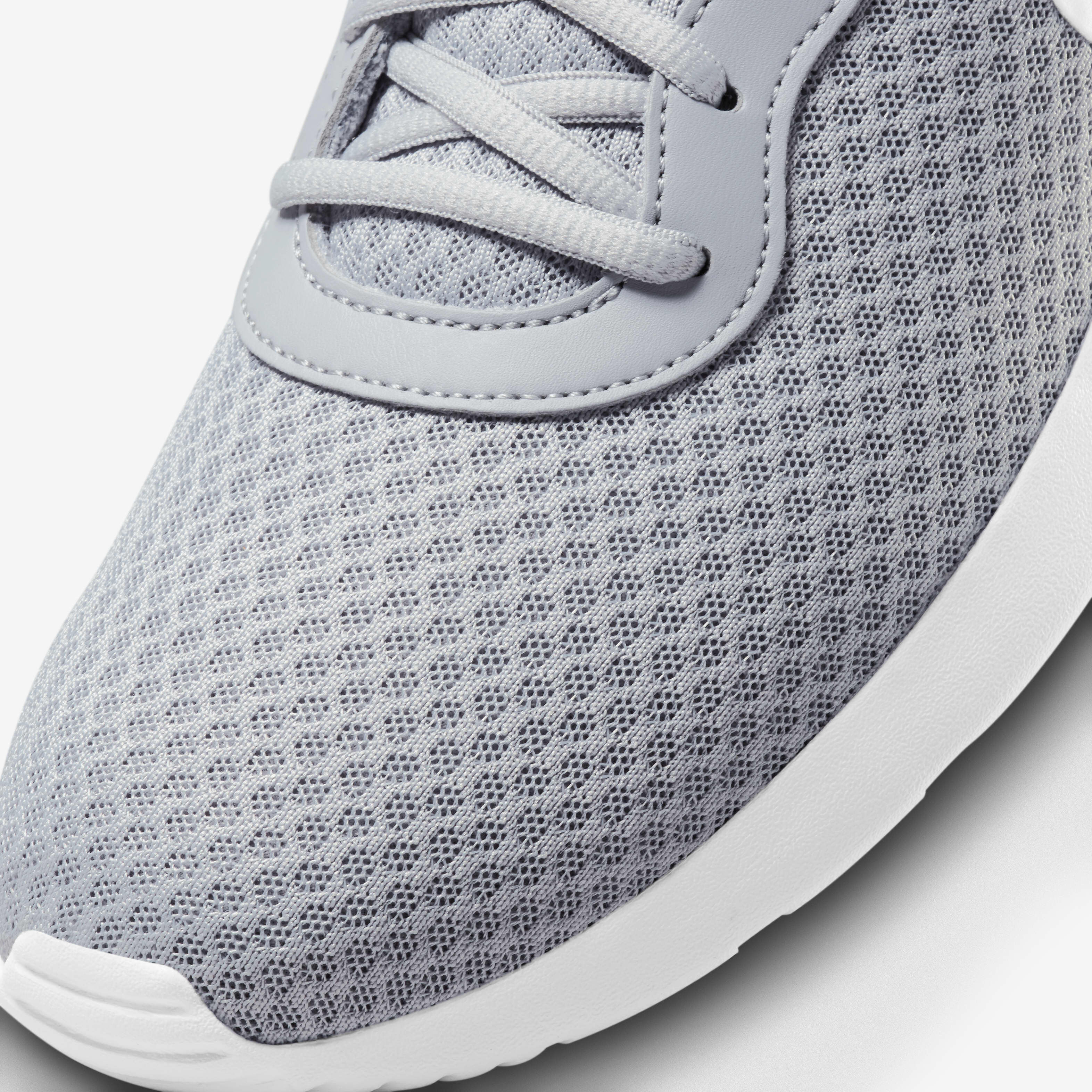 Buy Nike Tanjun Men s Shoes Nike UAE Official