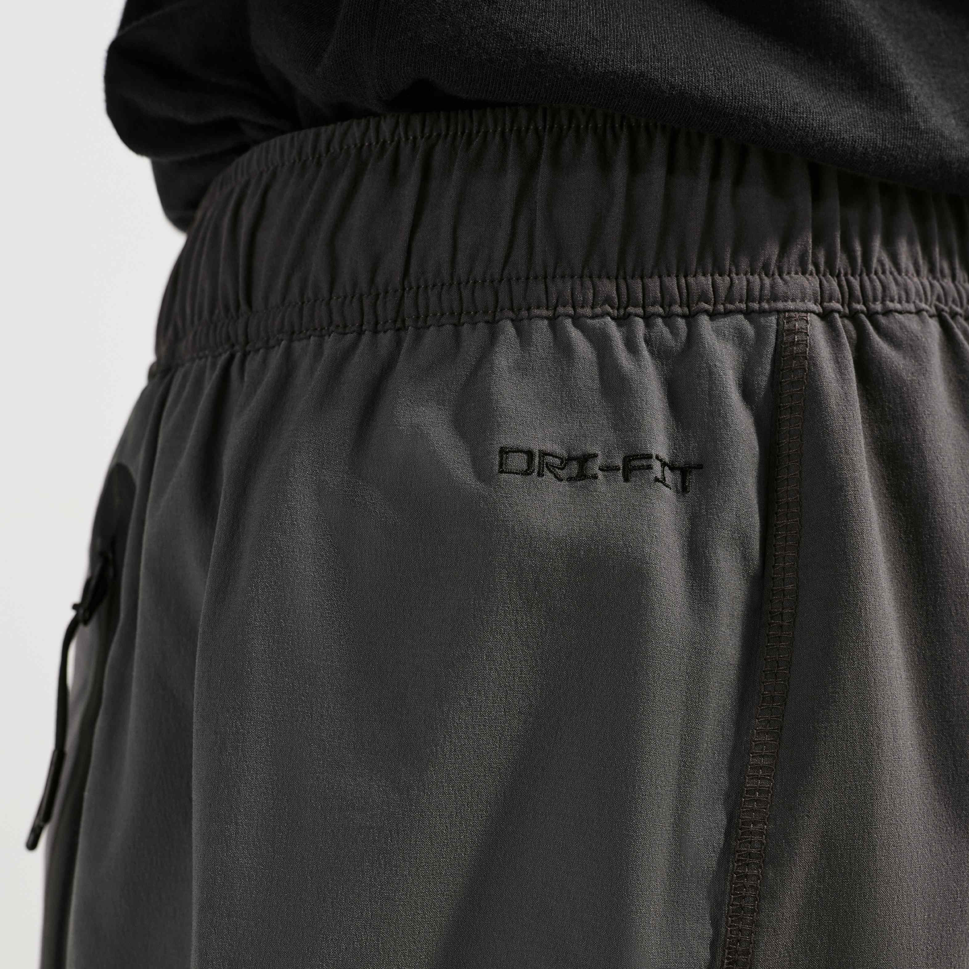 نايكي تك image number 5