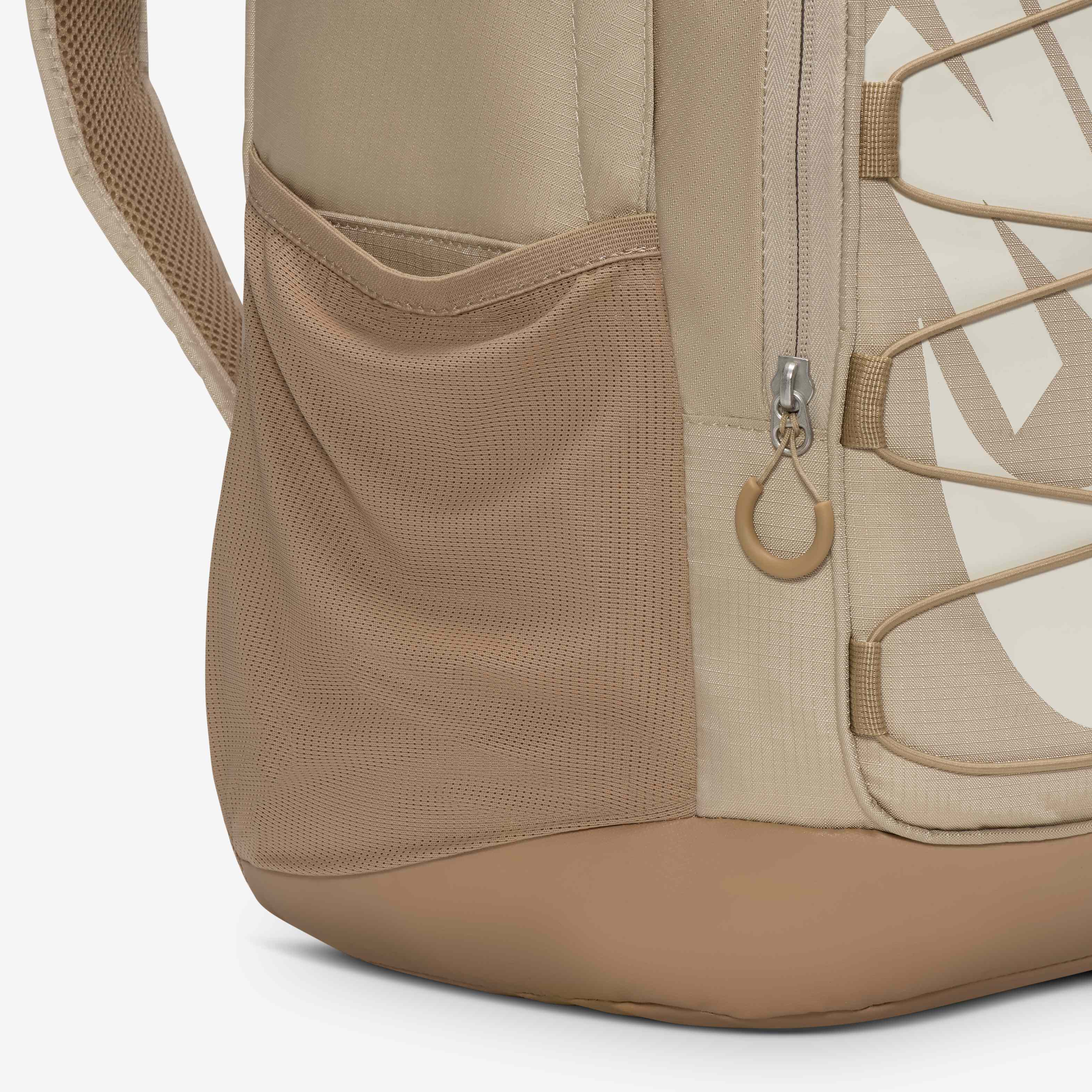 نايكي هايوارد image number 6