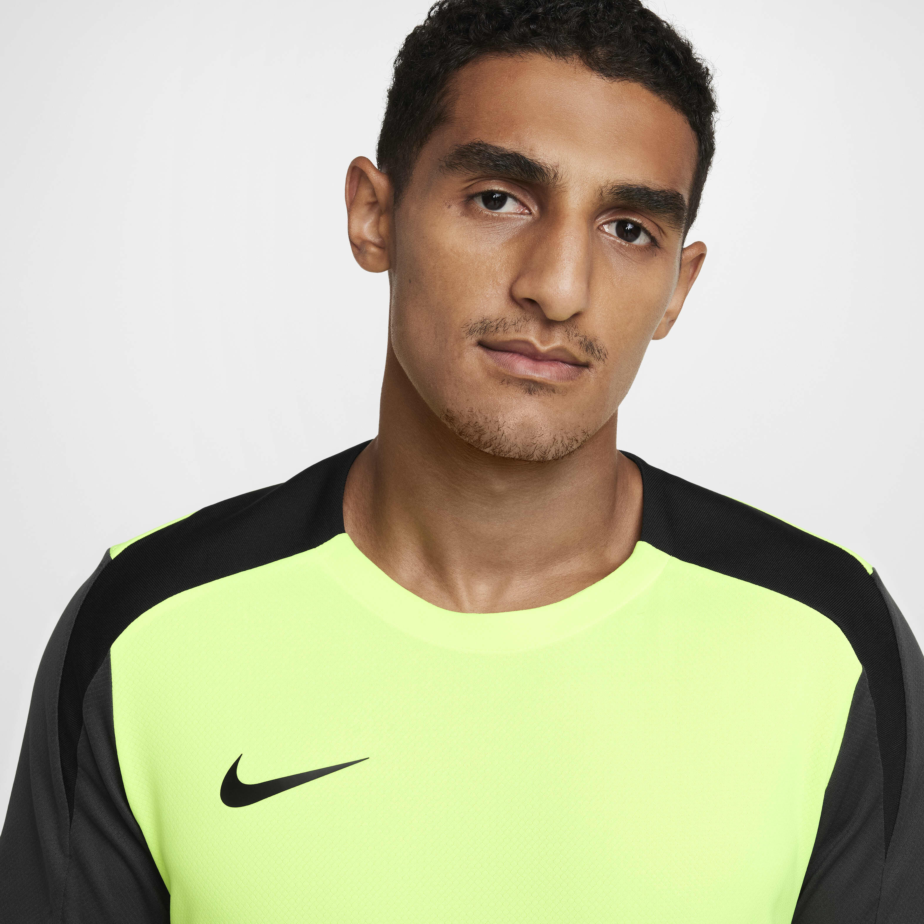 Strike nike top