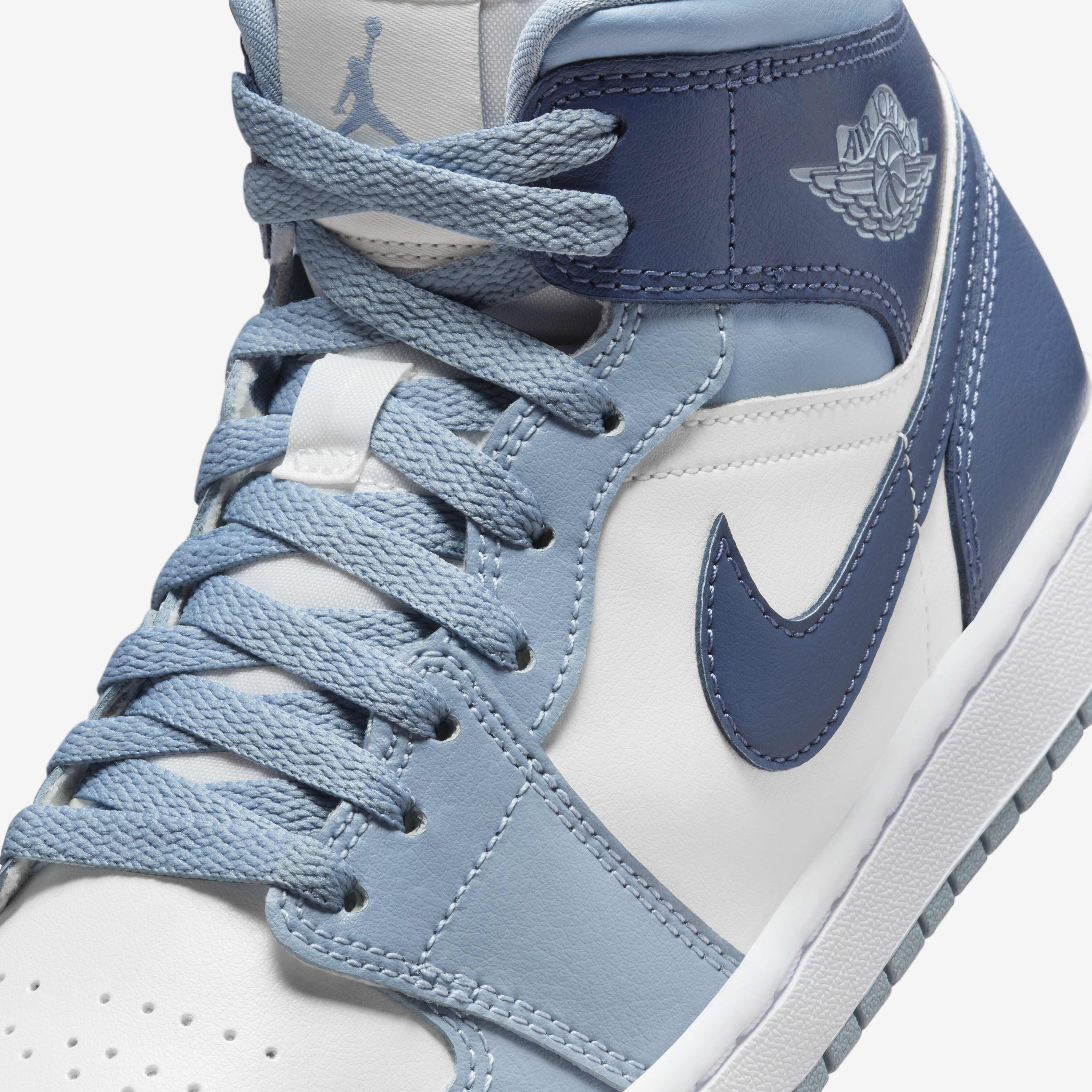 Buy Air Jordan 1 Mid Women s Shoes Nike UAE Official