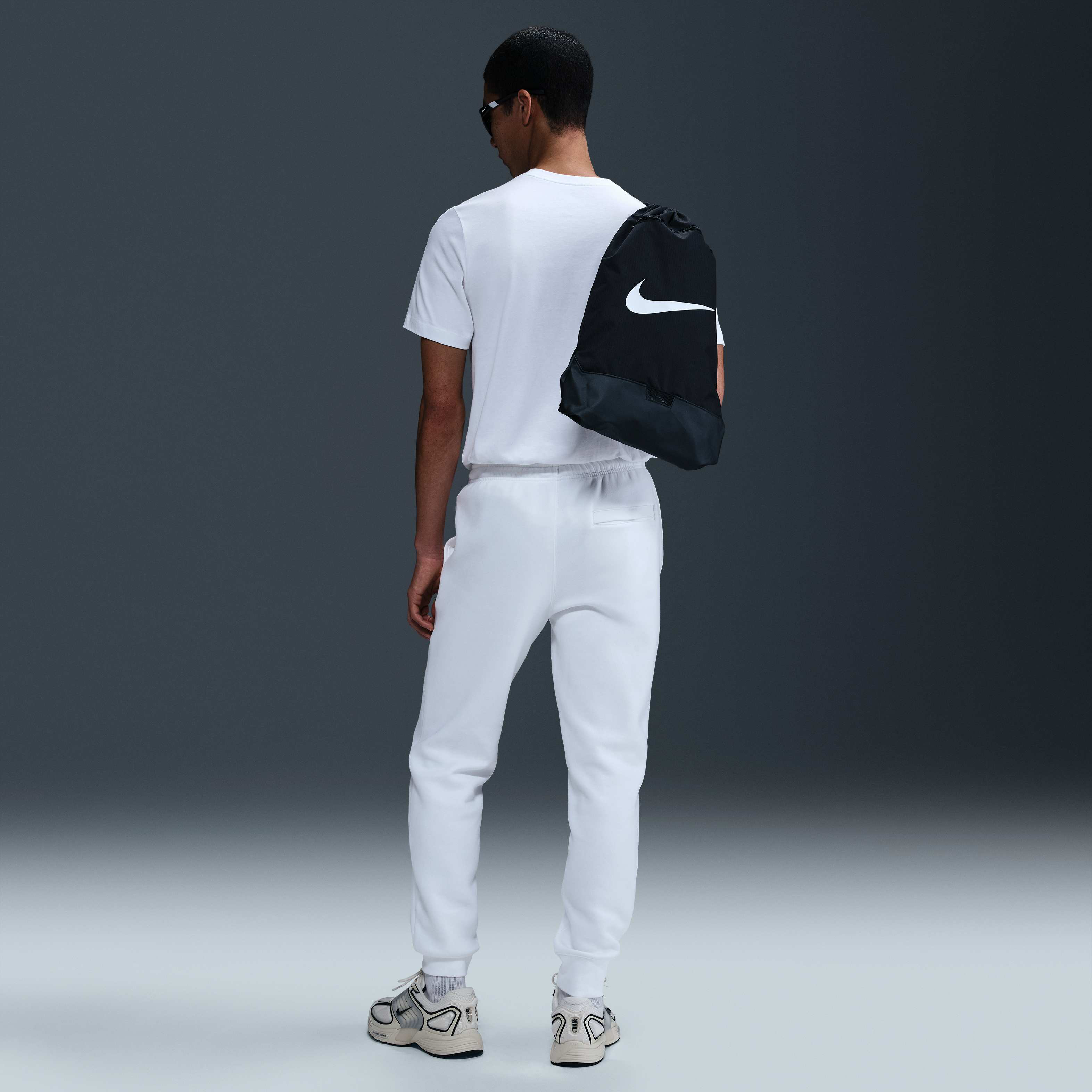 Nike Club image number 3
