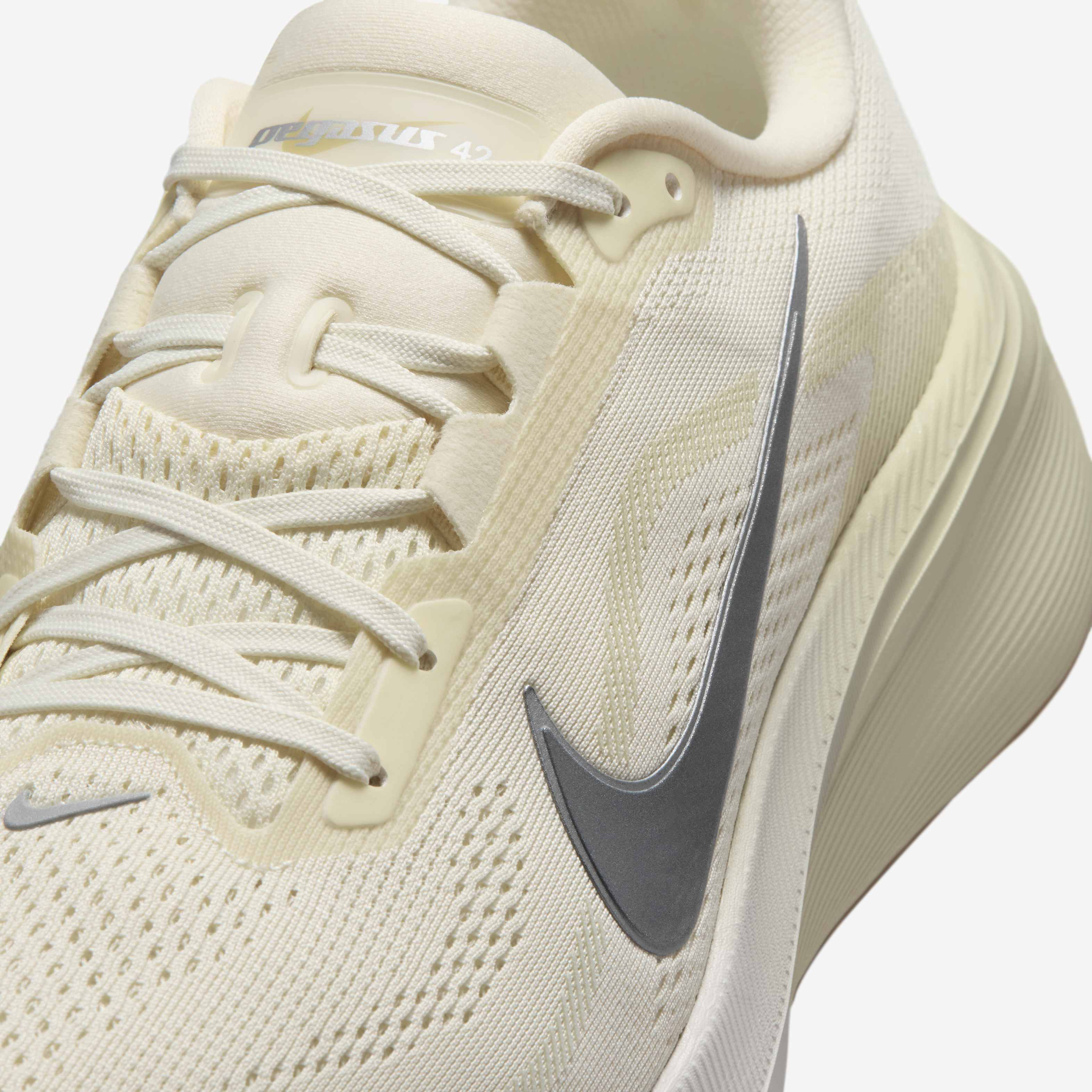 Nike Pegasus 42 image number 6
