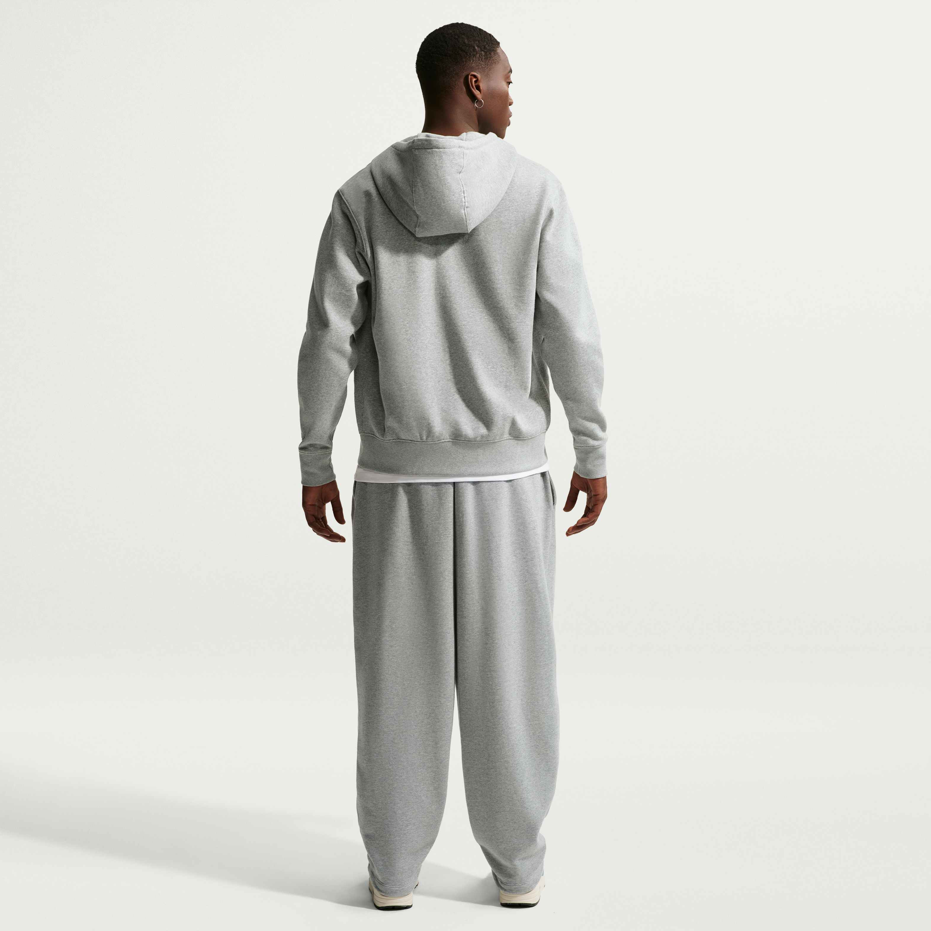 Nike Sportswear Club image number 4