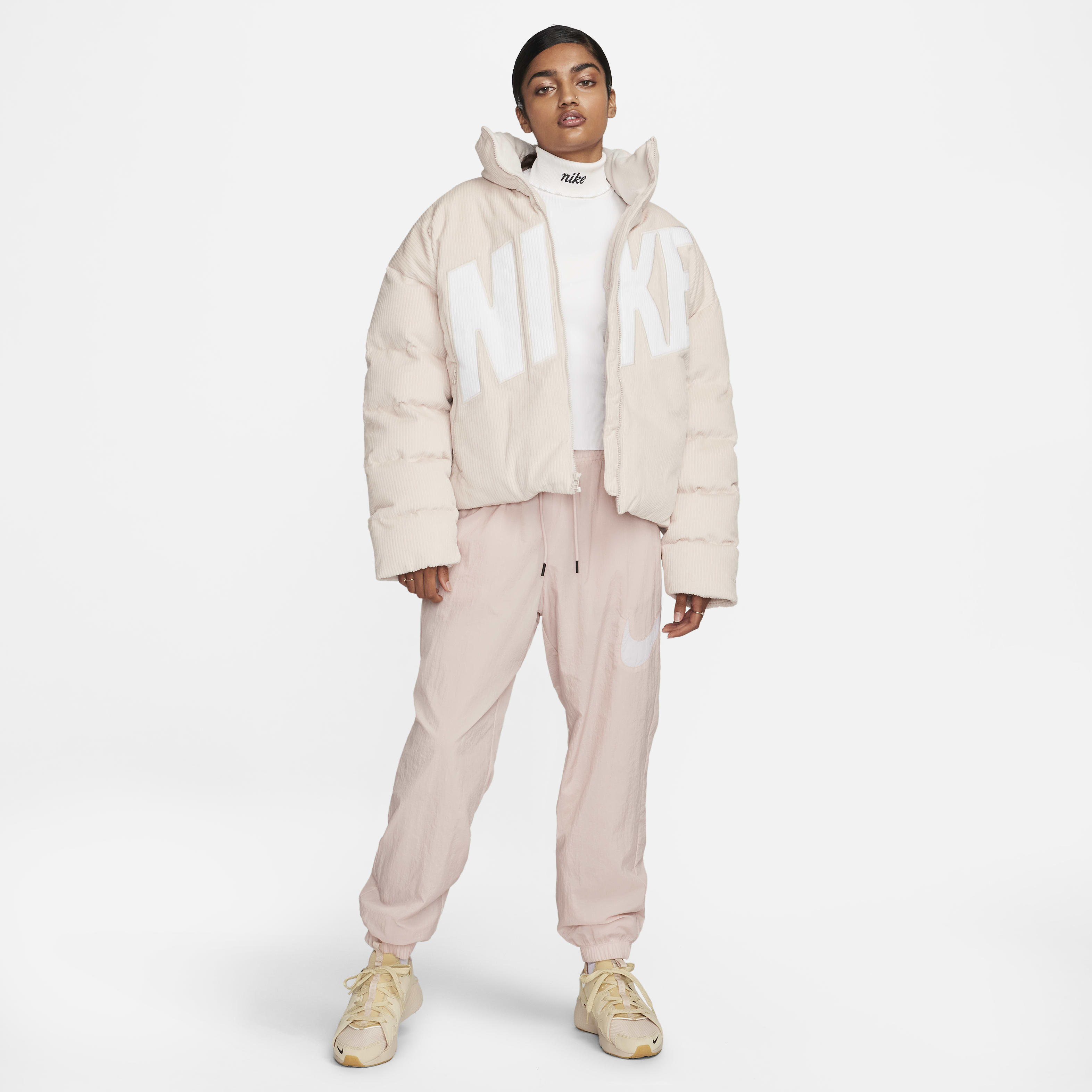 نايكي سبورتسوير ايسنشال image number 6