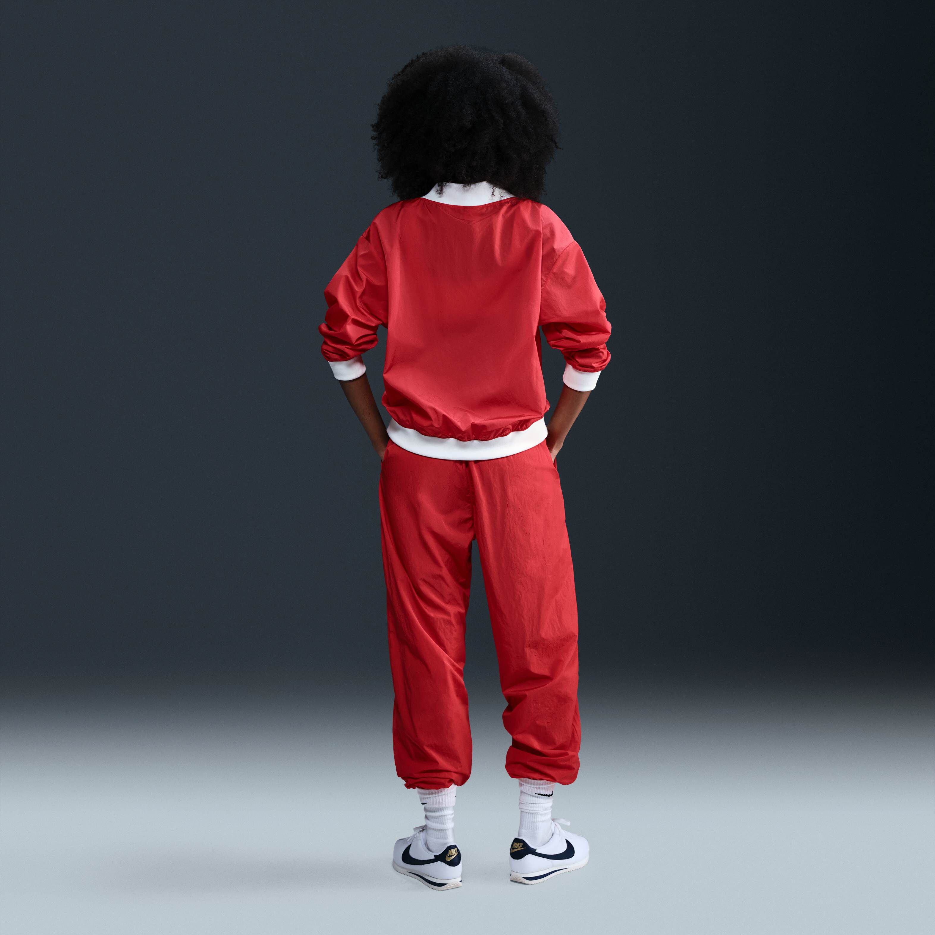 نايكي سبورتسوير ايسنشال image number 4