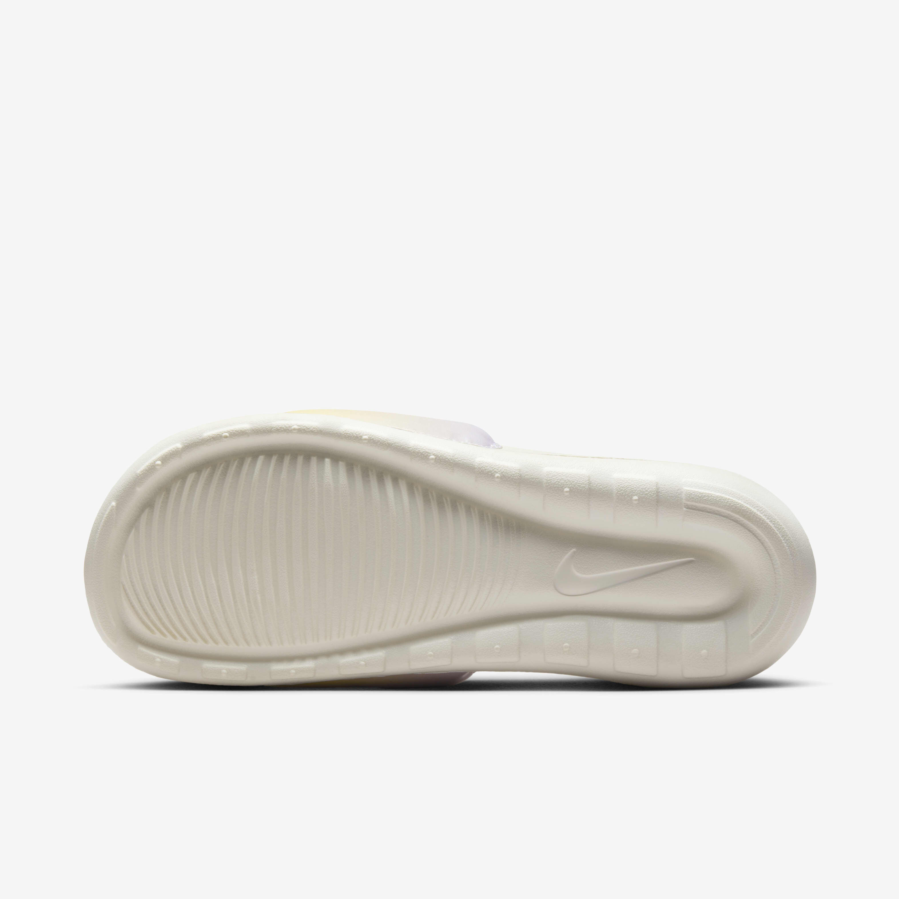 Nike Victori One image number 2