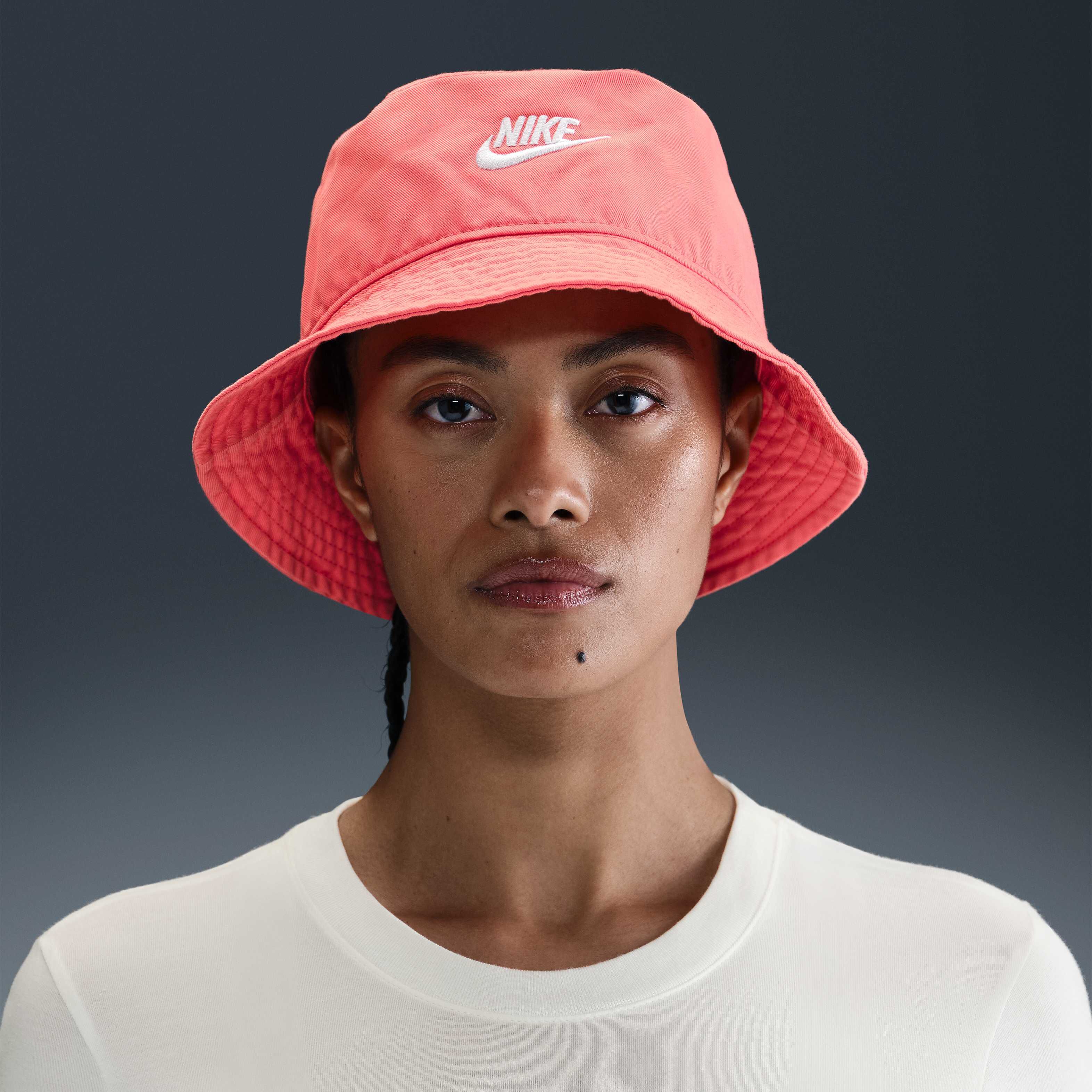 Nike Apex image number 2