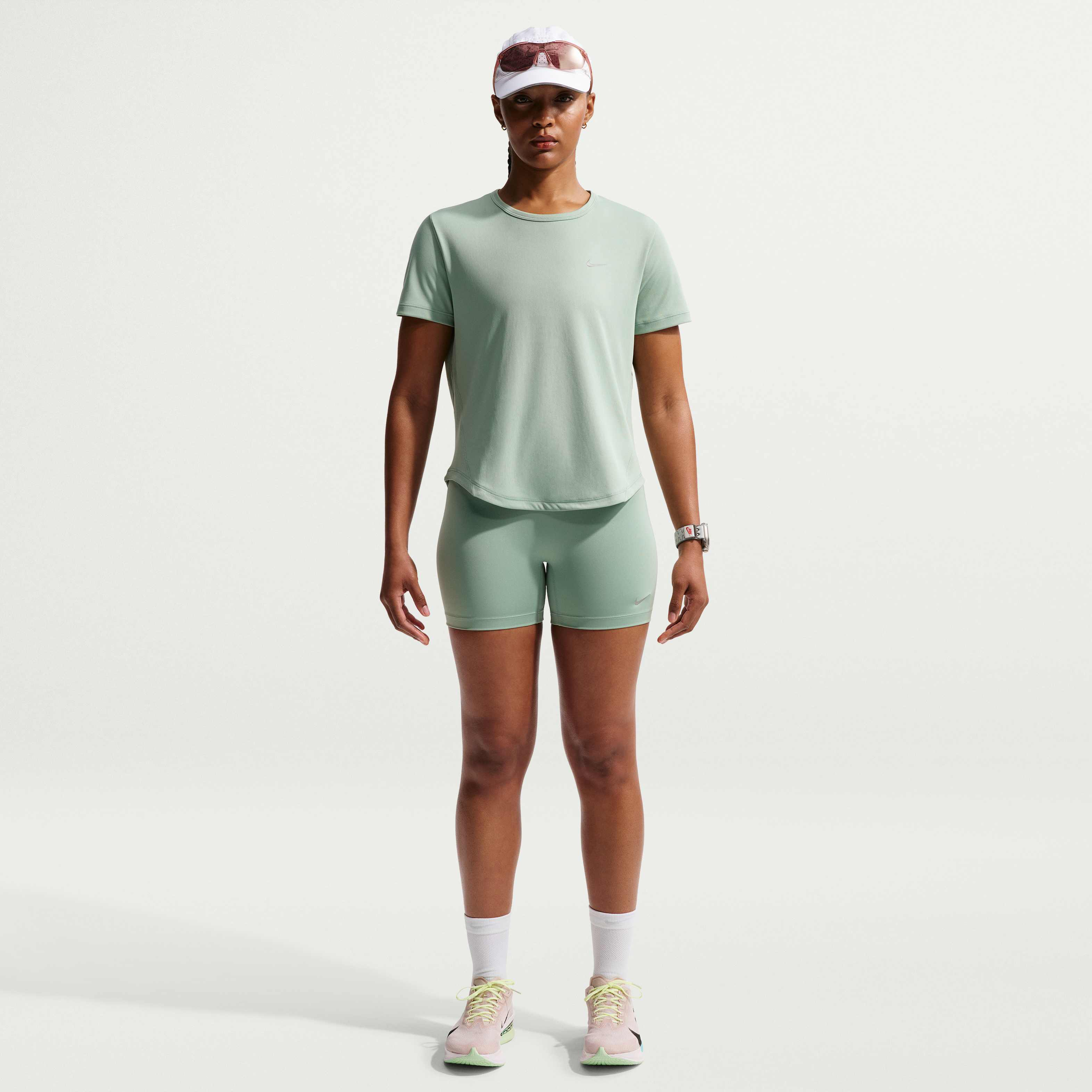 Nike Tempo image number 0
