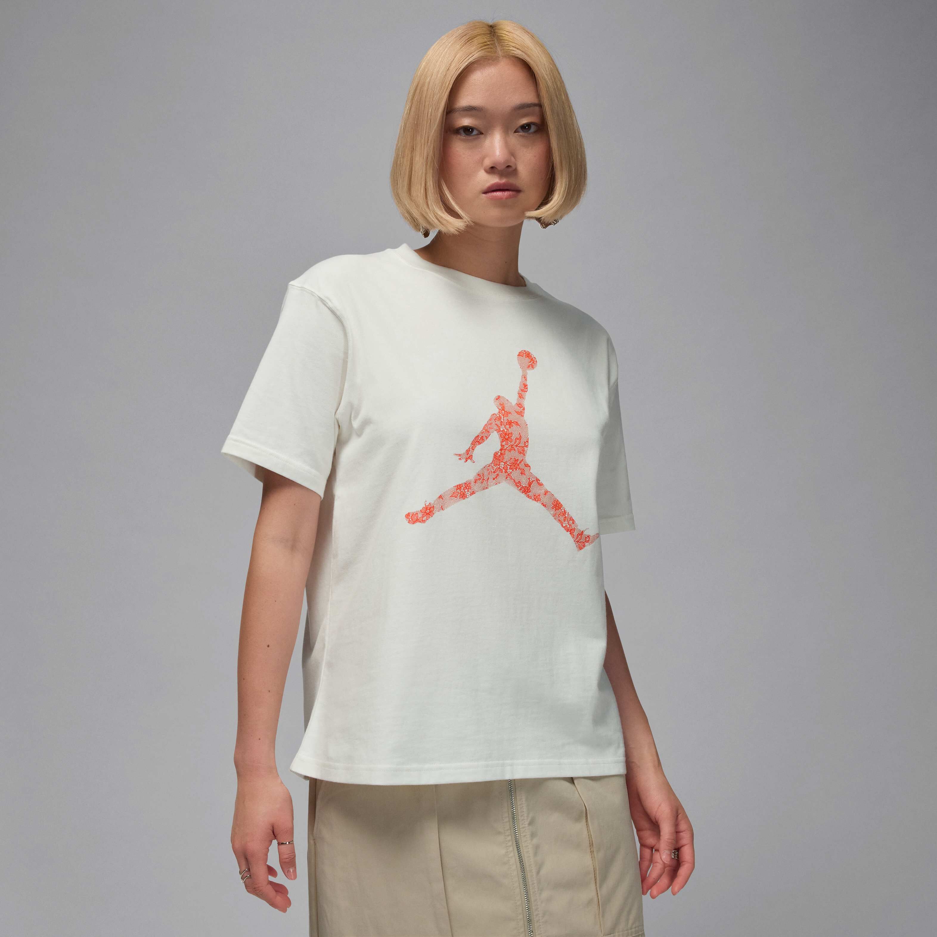 ★NIKE★JORDAN BROOKLYN T-シャツ★追跡可 Buy Jordan Brooklyn Women's Graphic T-Shirt - Sail/Black