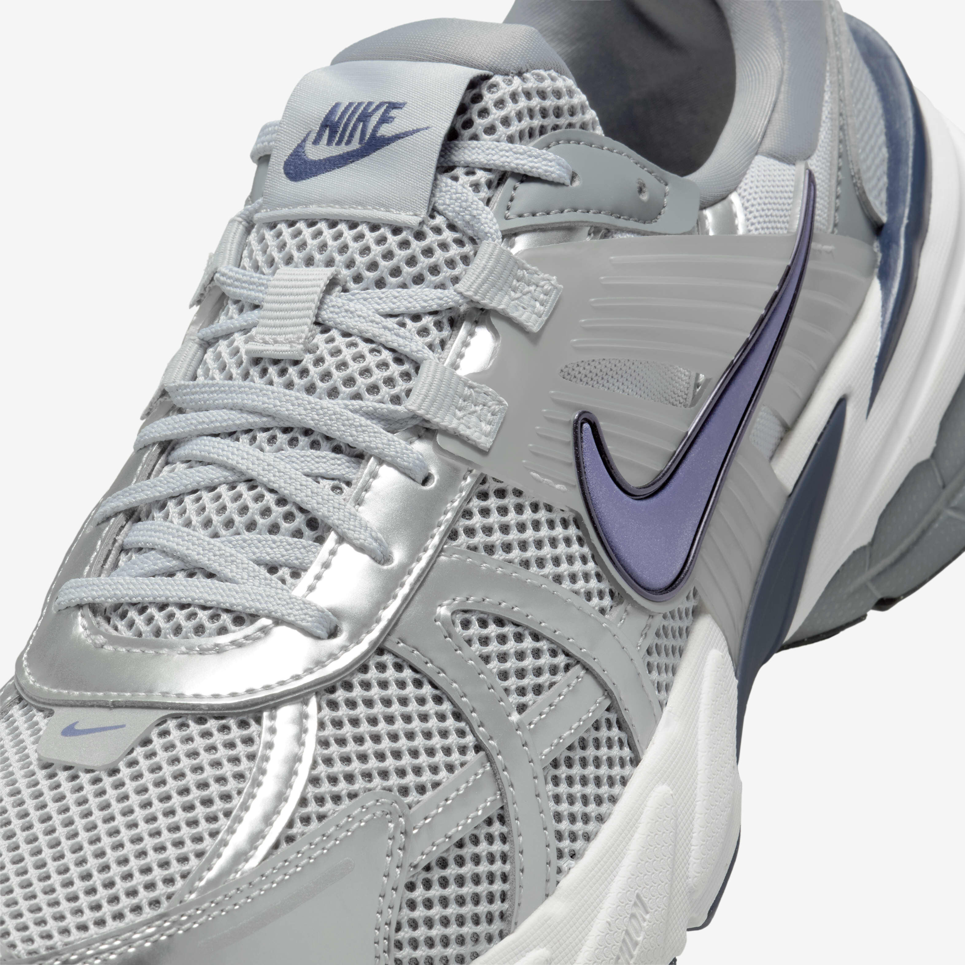 ★NIKE★ V2K Run M Wolf Gray Midnight Navy Cool Gray White B Nike V2K Run Sneaker » Buy online now!