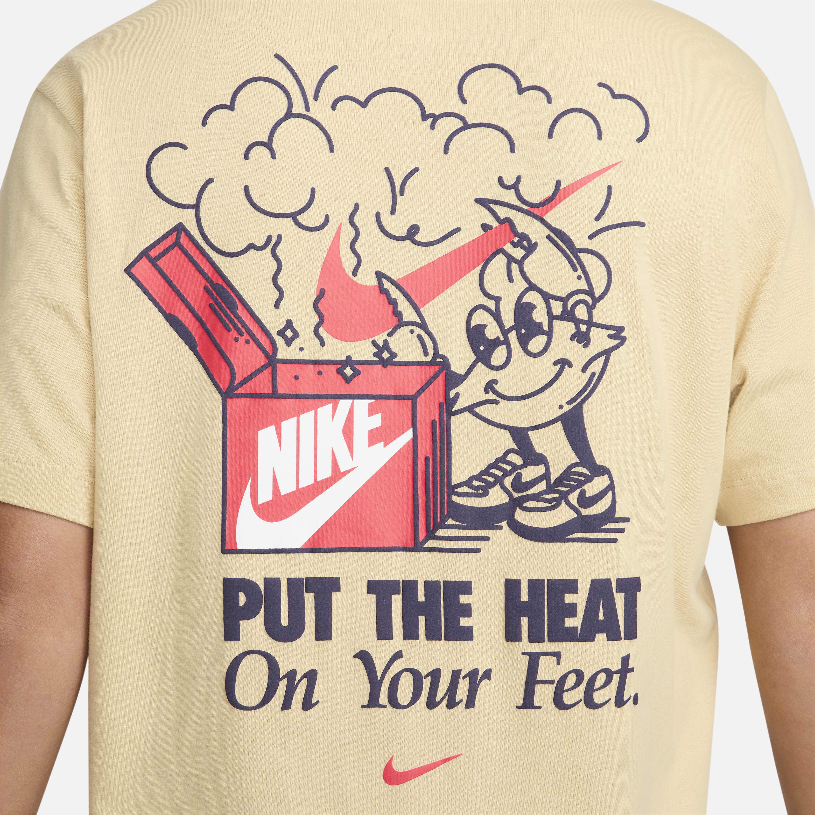 Nike tee shirt foot sales