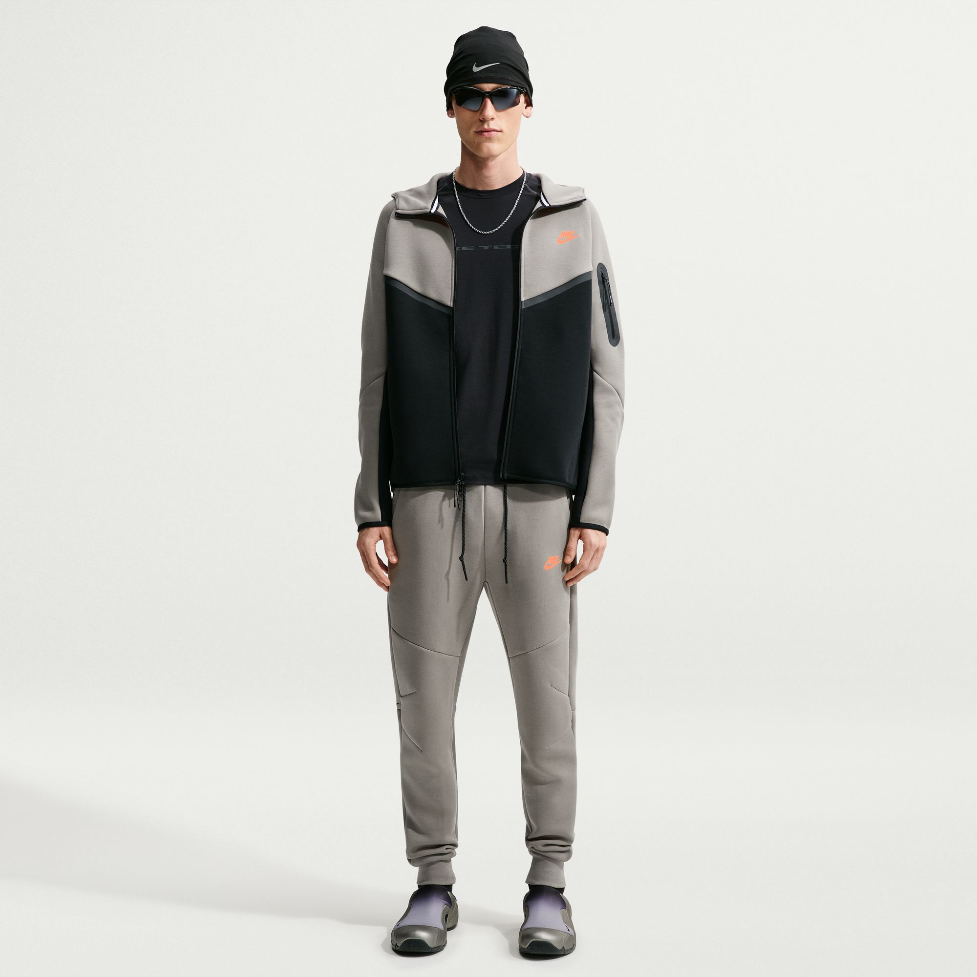 Nike Tech image number 0