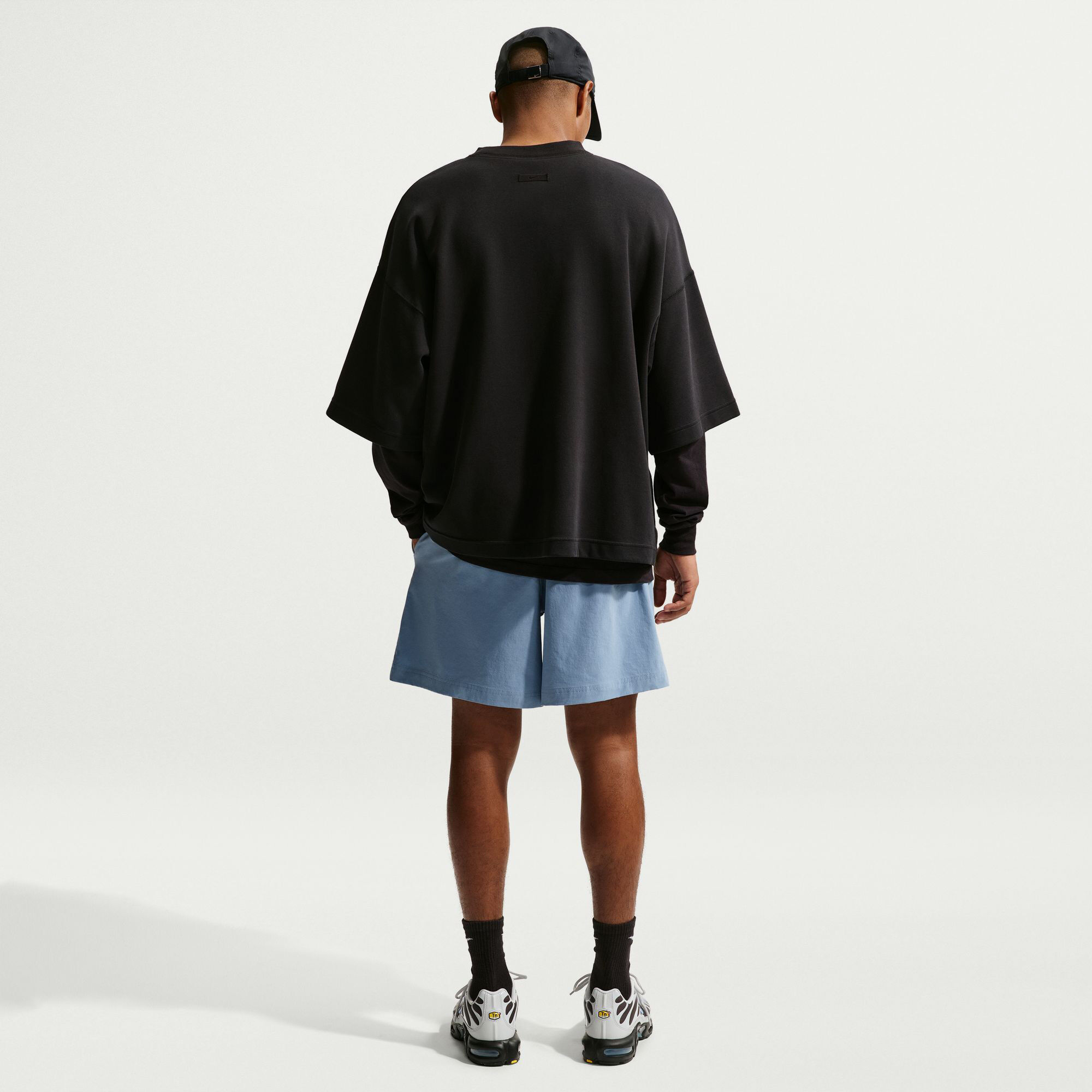 نايكي تك image number 2