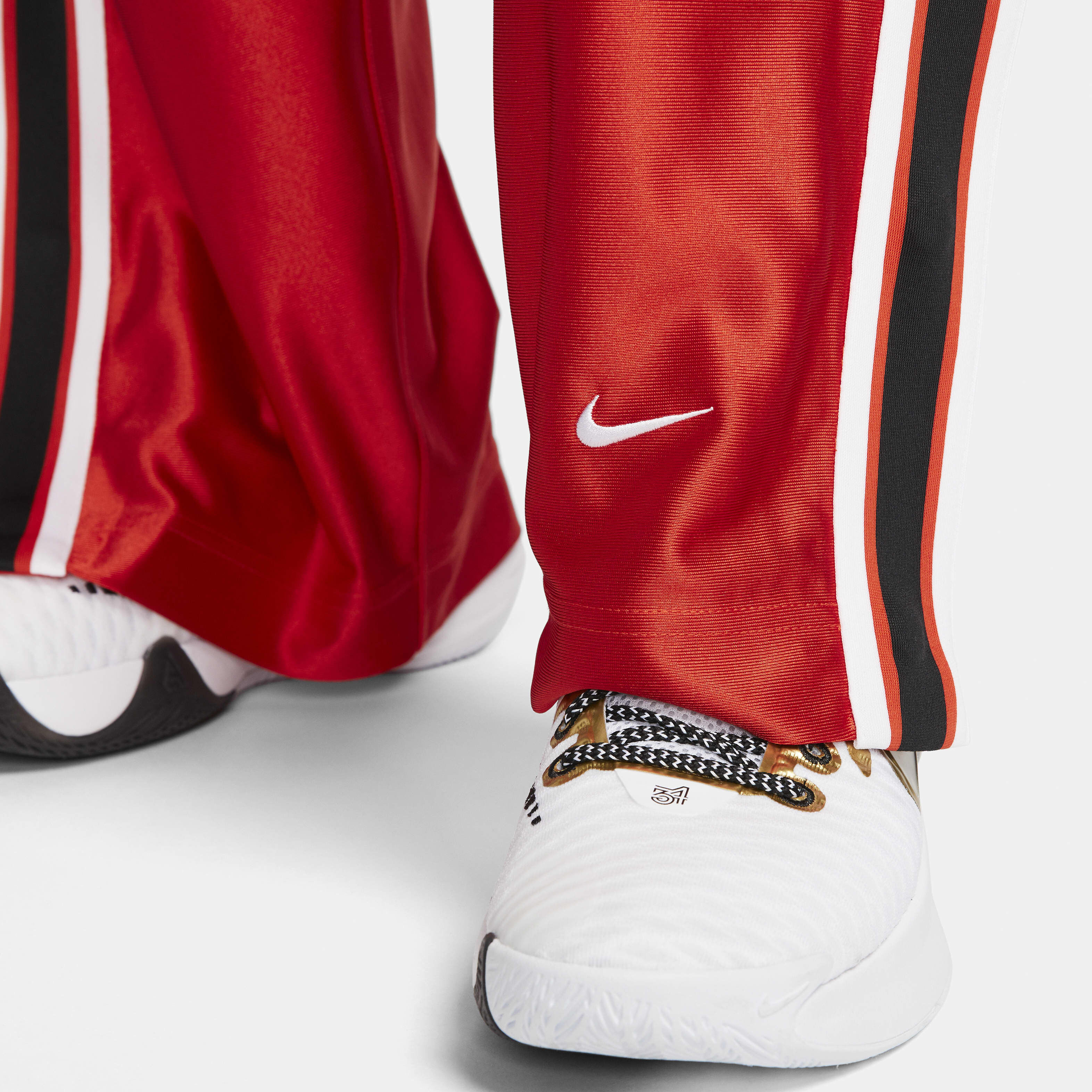 نايكي سيركا image number 6