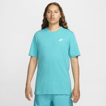 Nike Sportswear Club