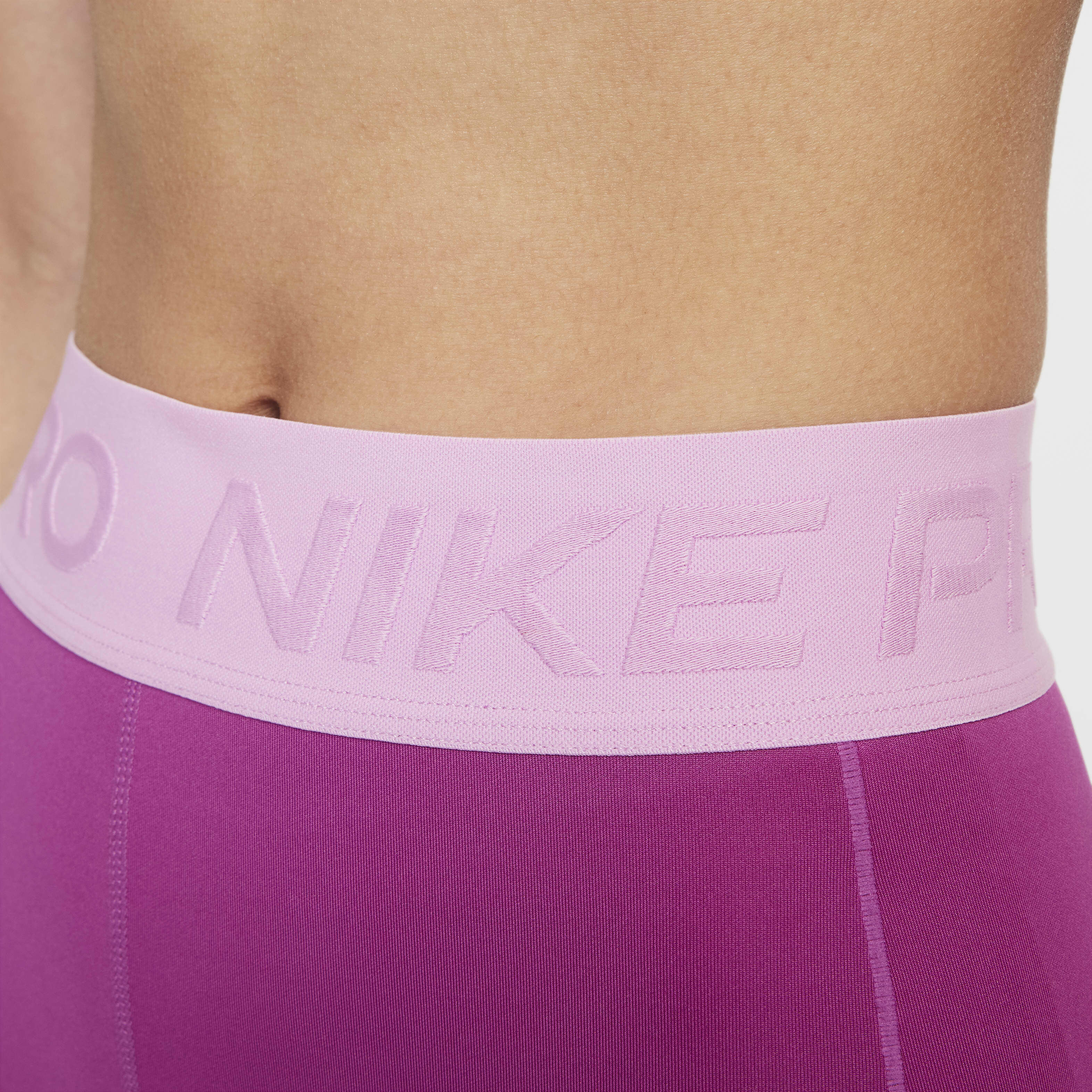 Nike Pro image number 3