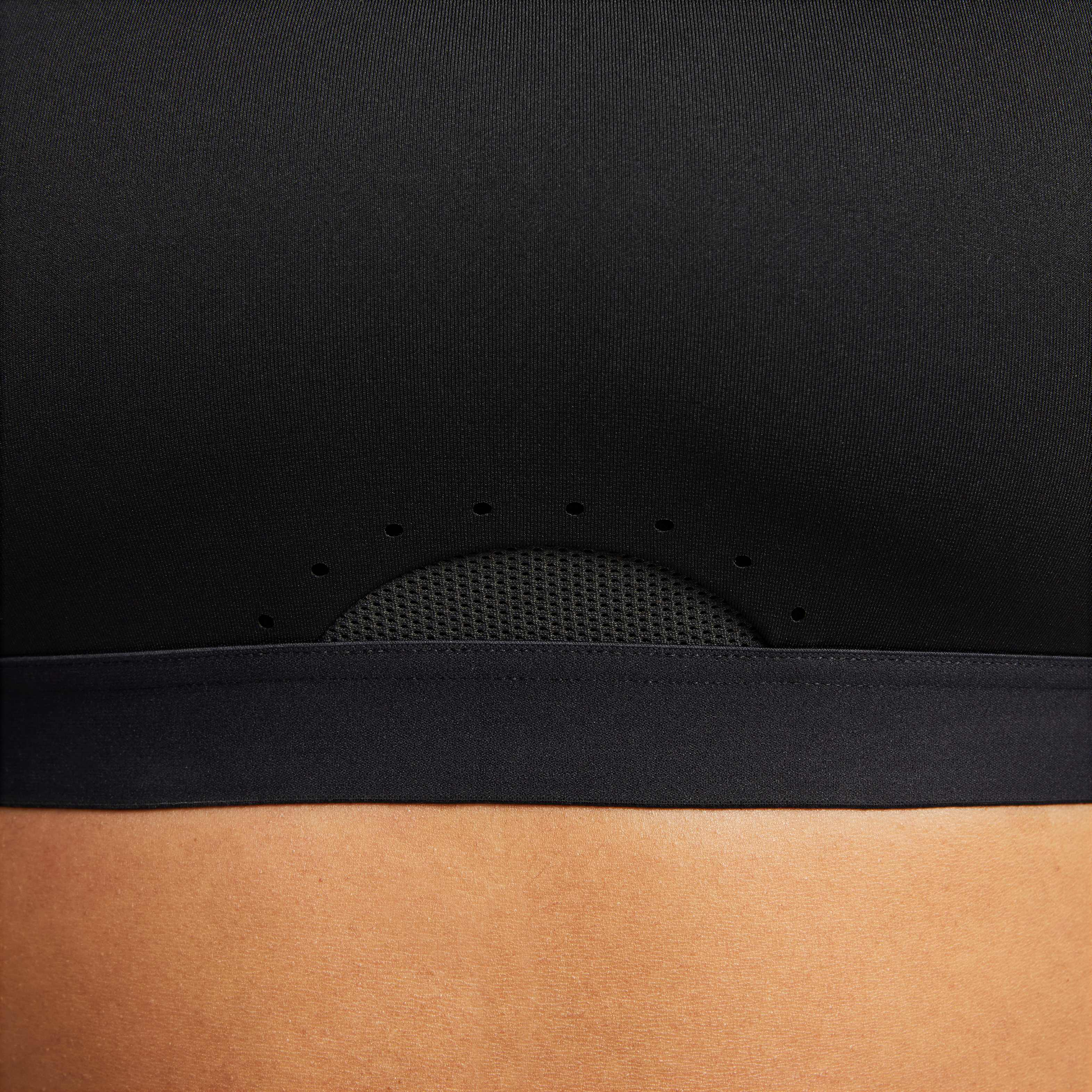 نايكي سووش image number 3