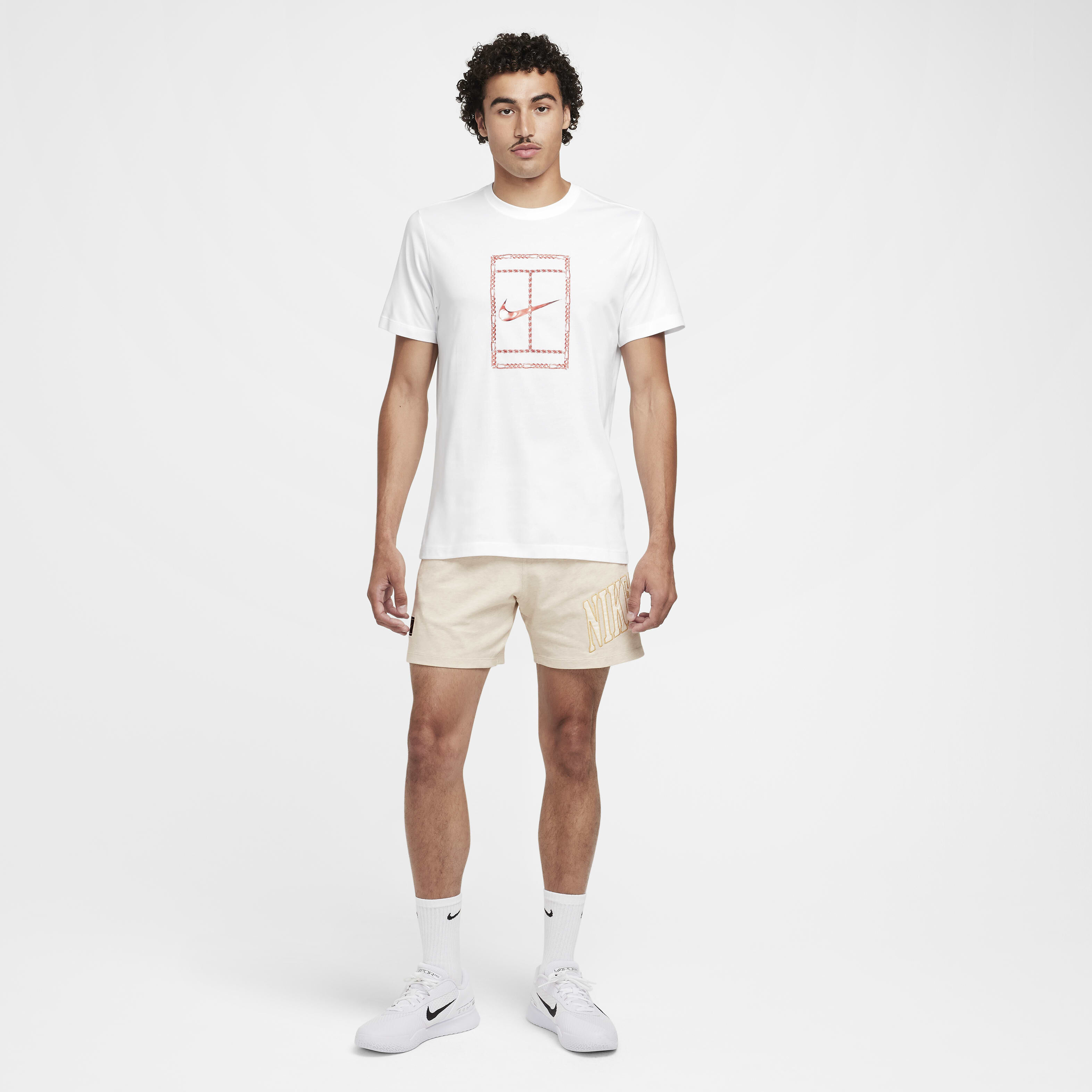 NikeCourt image number 4