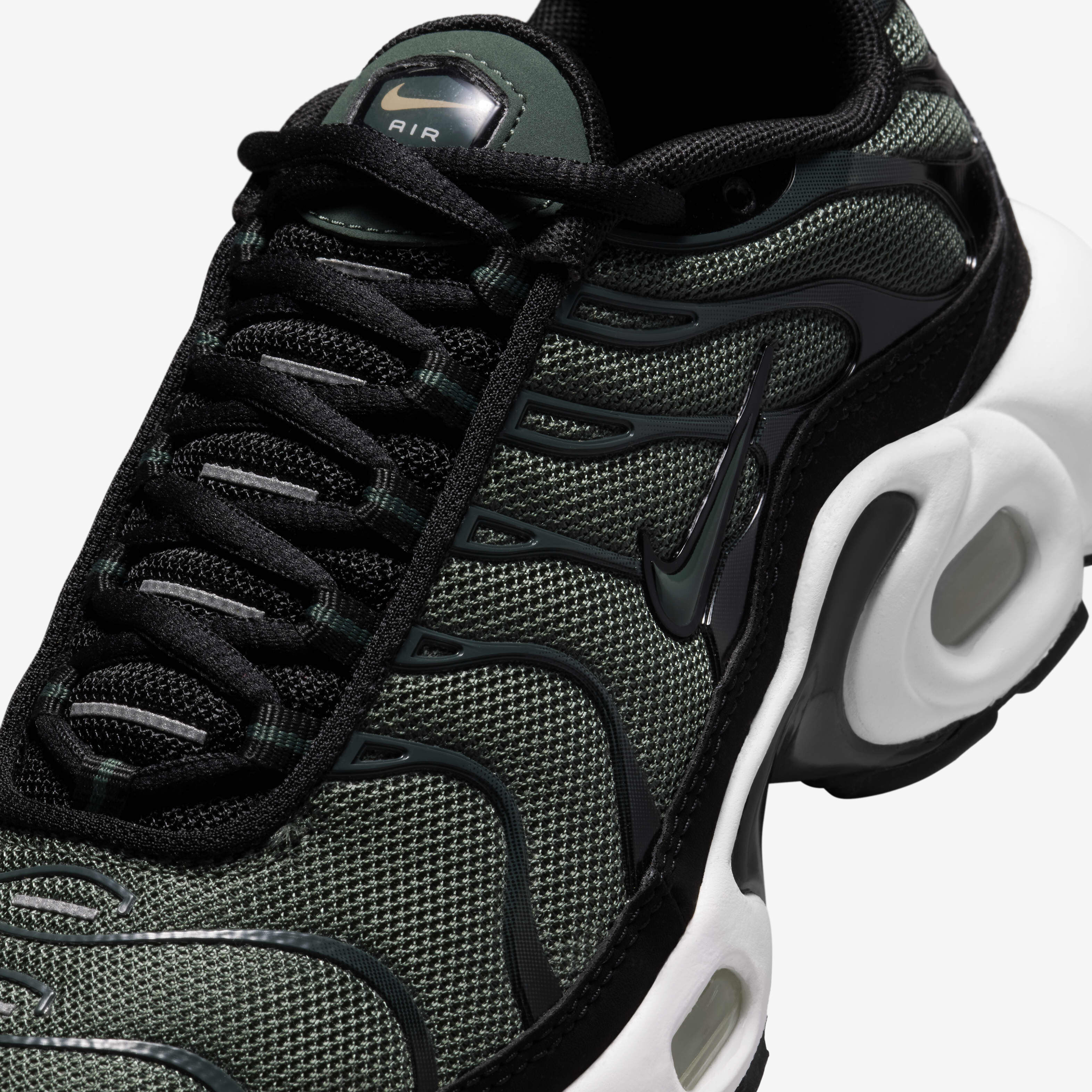 Buy Nike Air Max Plus Older Kids Shoes Nike UAE Official