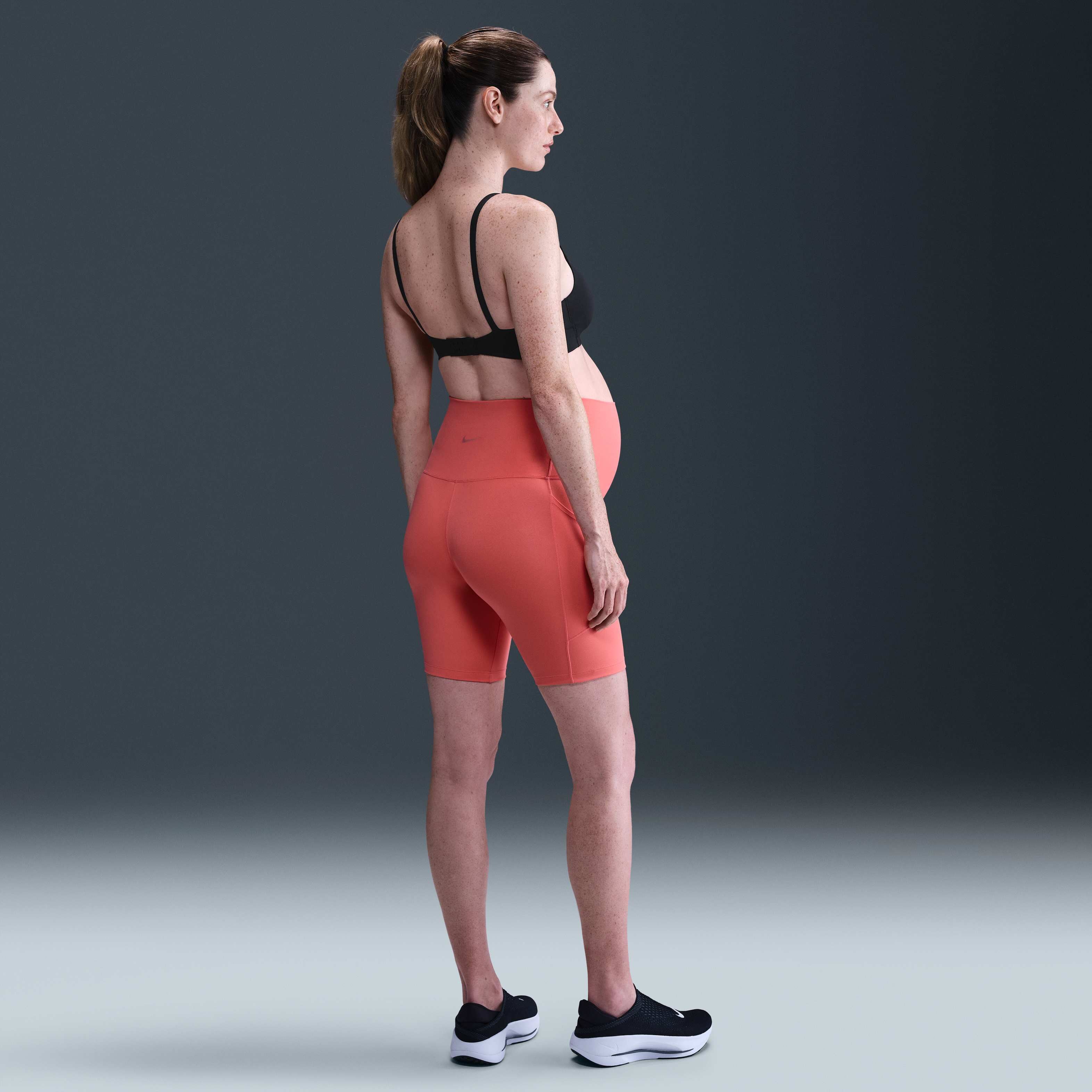 نايكي اليت مينامليست (متوسطة) image number 4