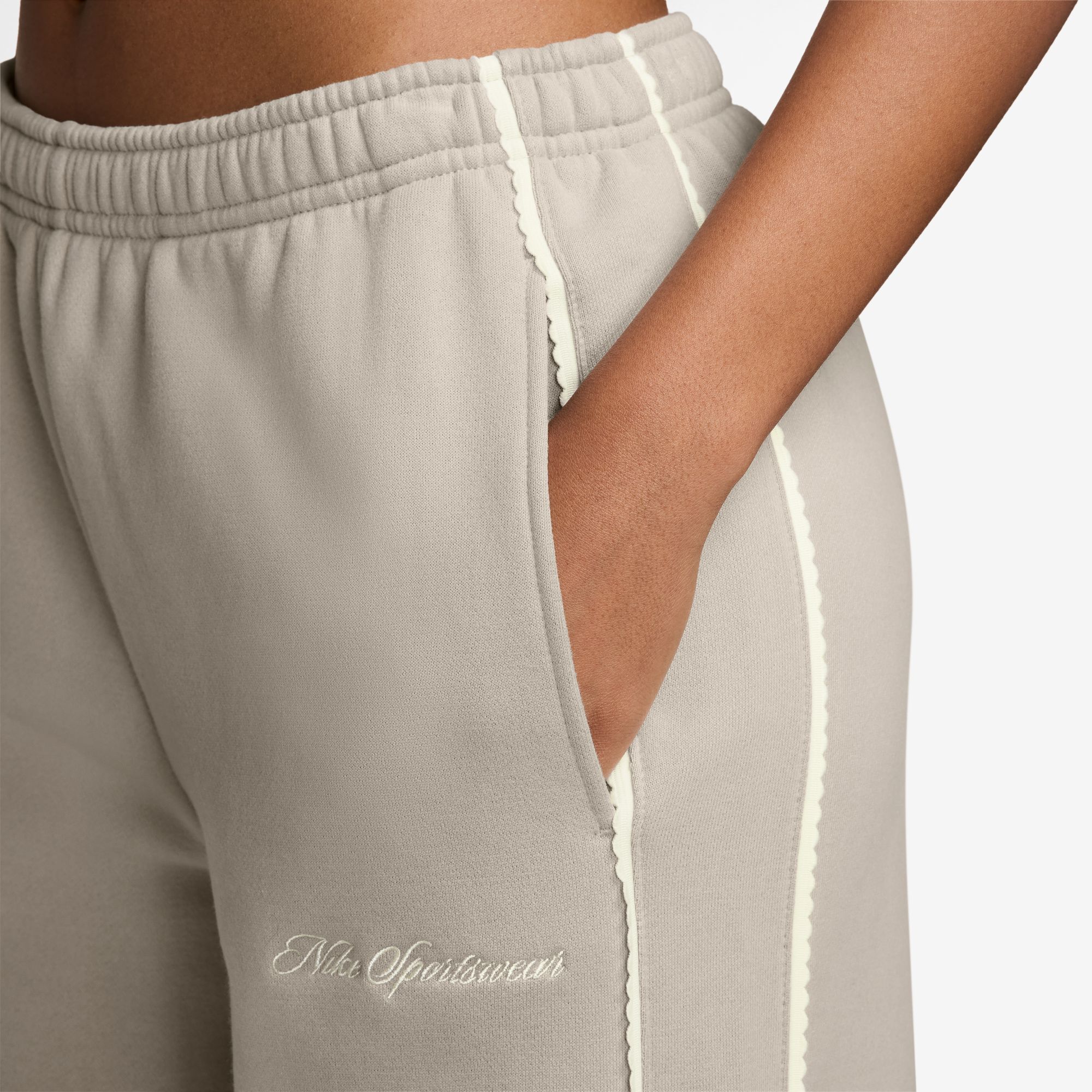 Nike Studio Fleece Medium Weight image number 2