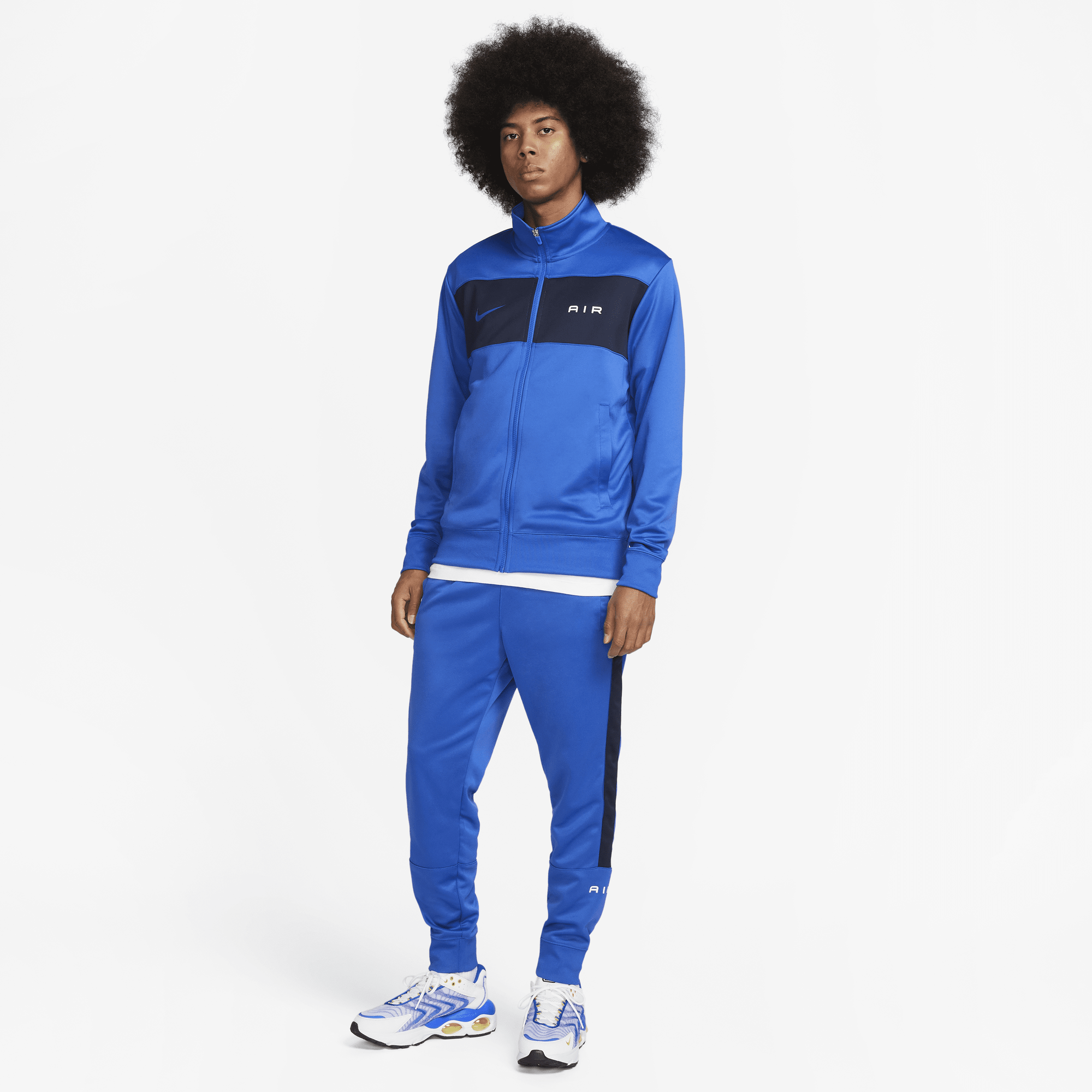 Nike slim top fit joggers