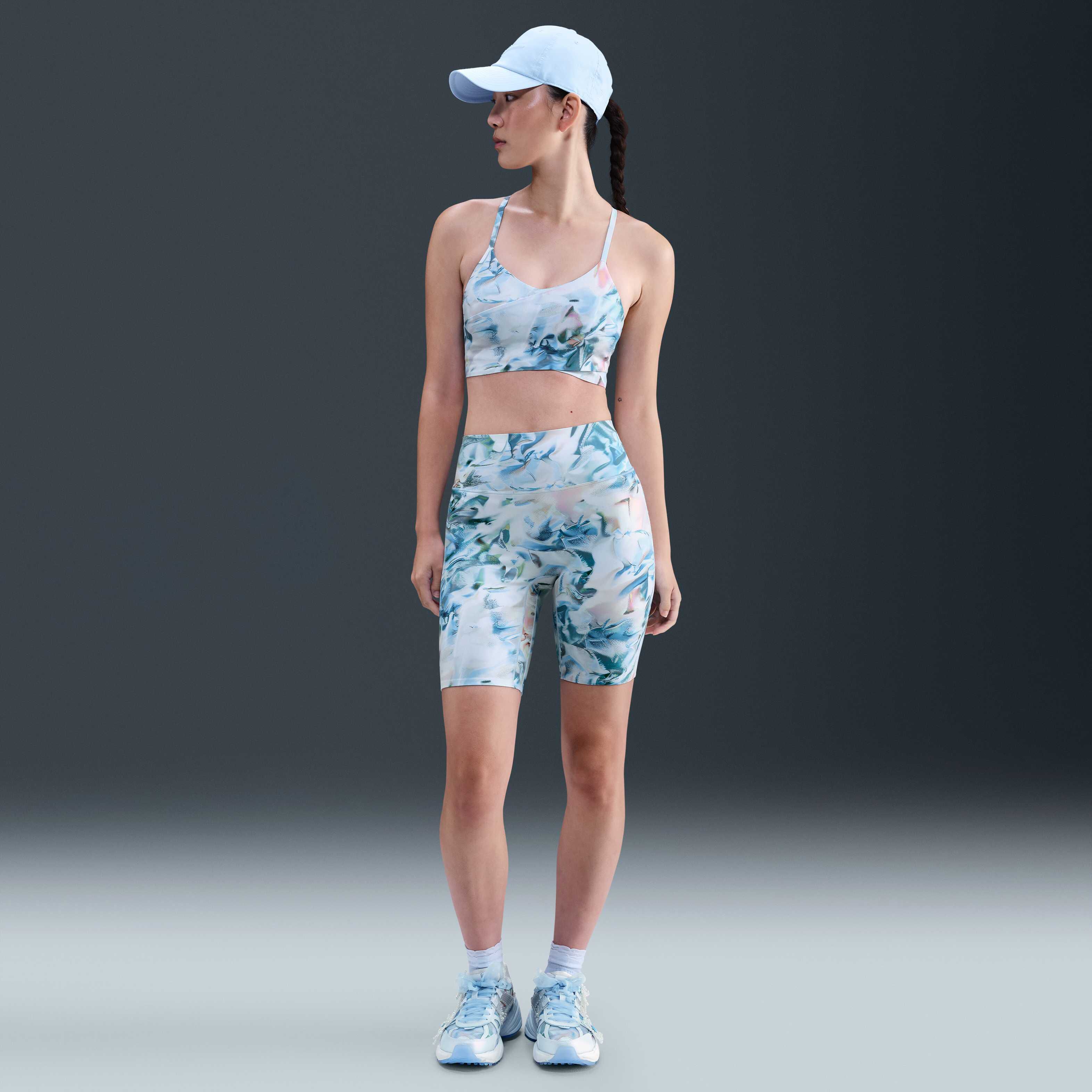 Nike Universa Women's Artist Collection image number 0
