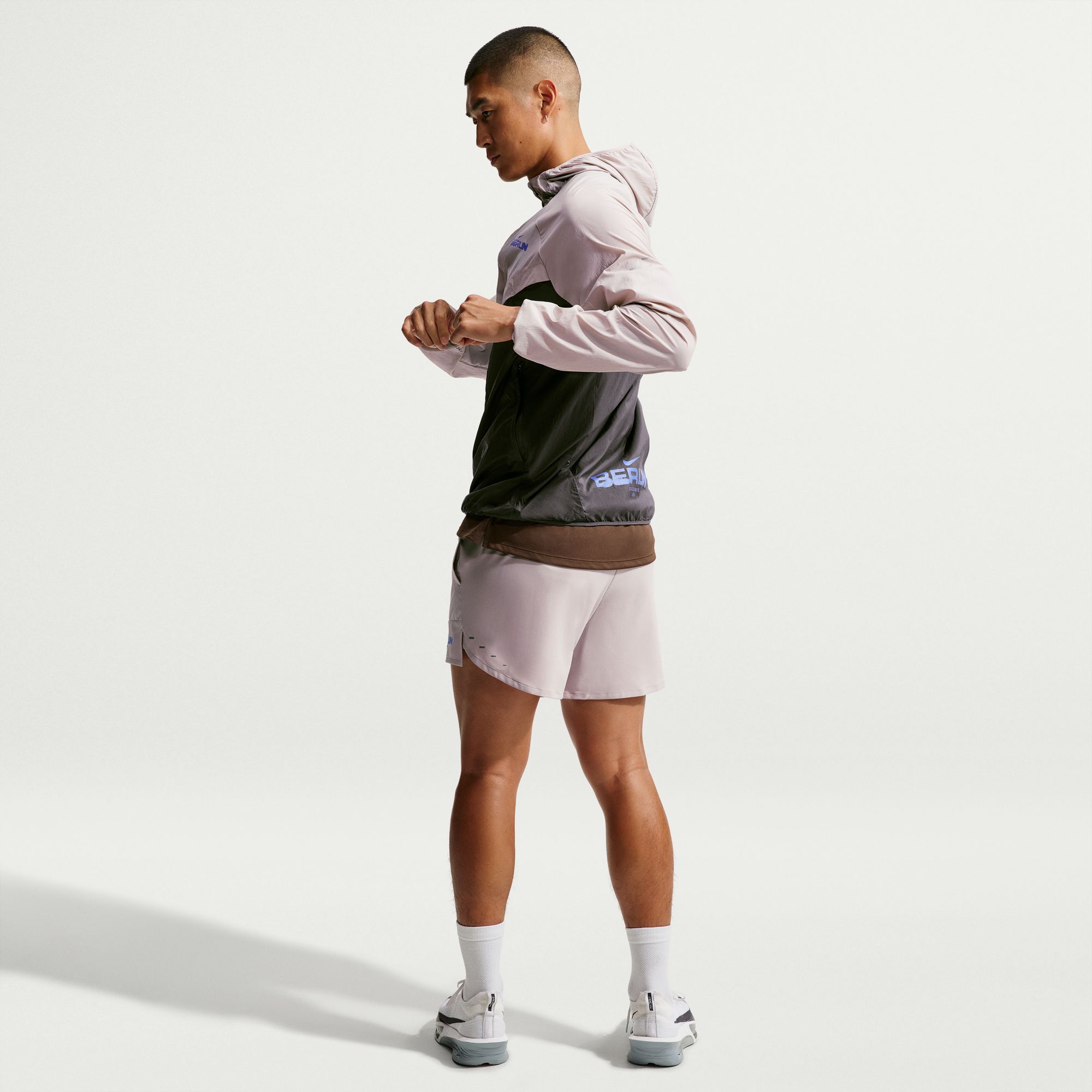 Nike Stride image number 1