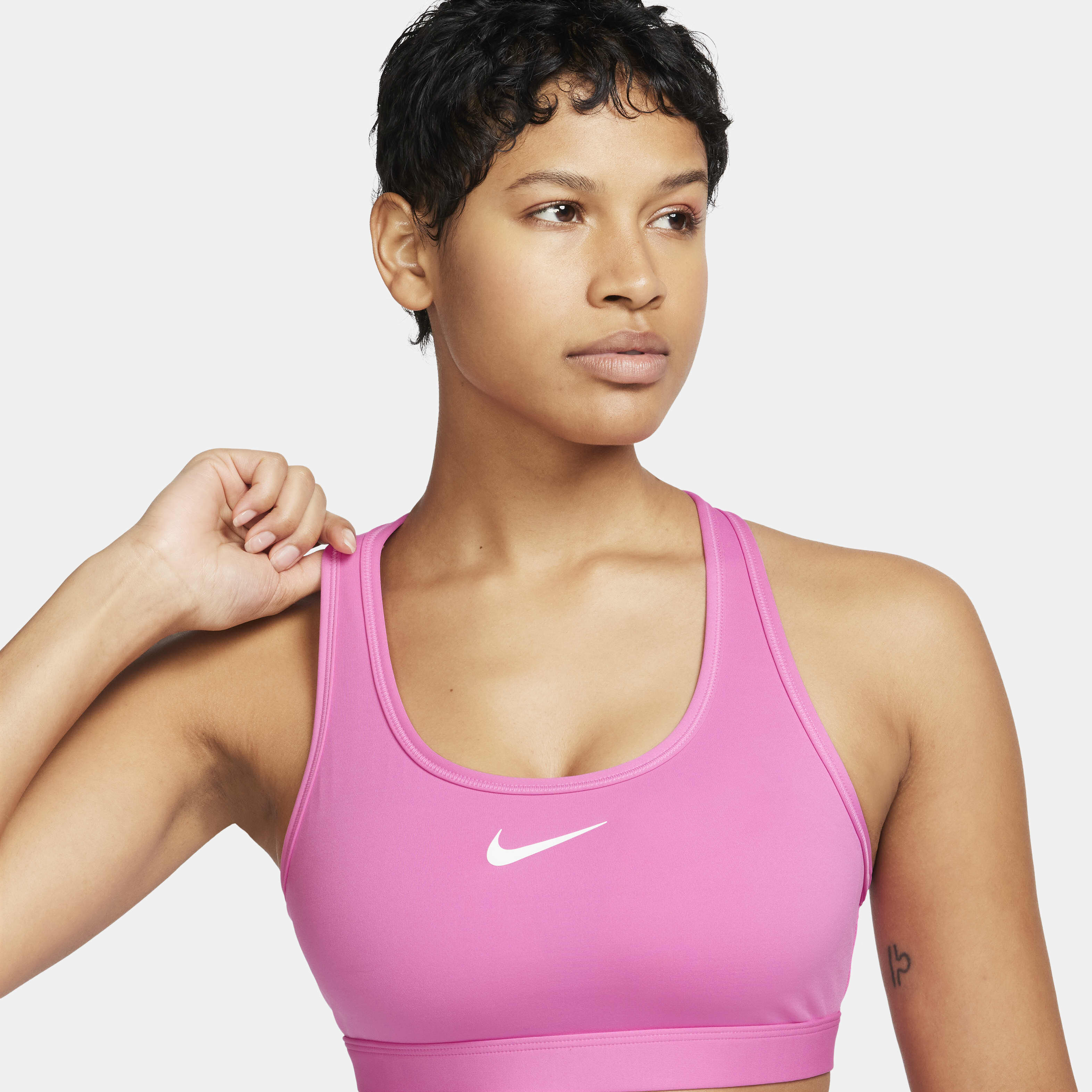 Nike Swoosh Medium-Support image number 4