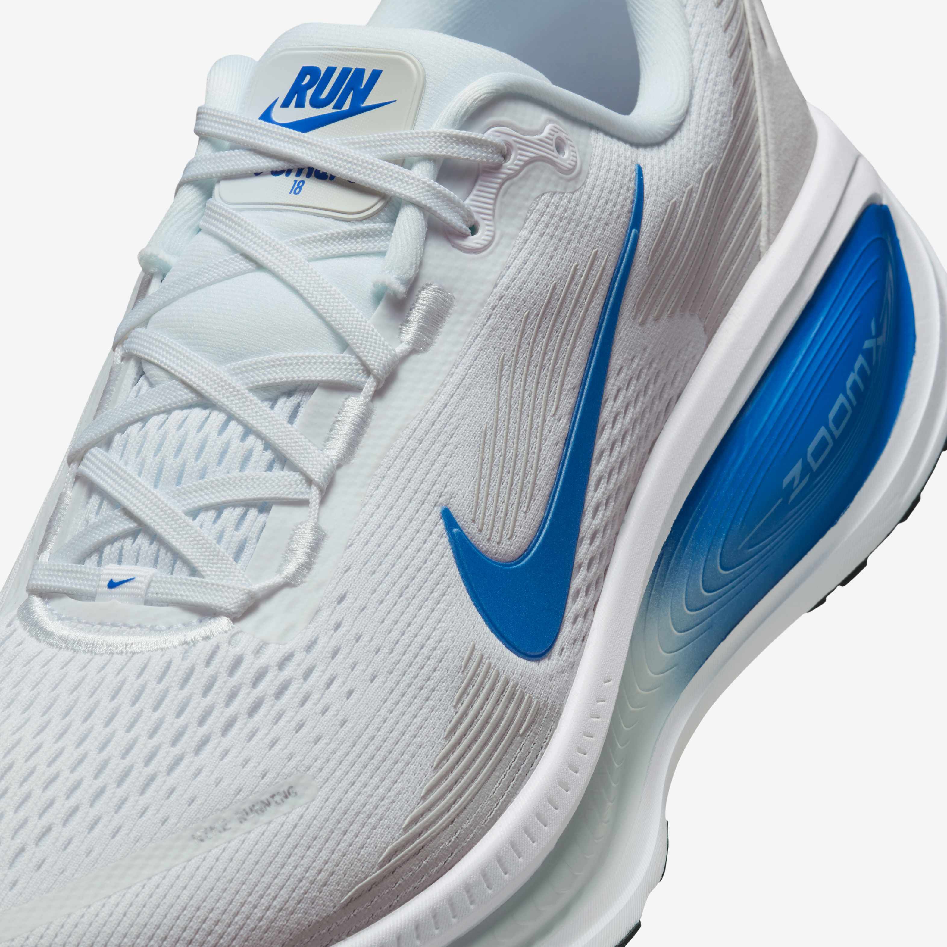 Nike Vomero 18 image number 6