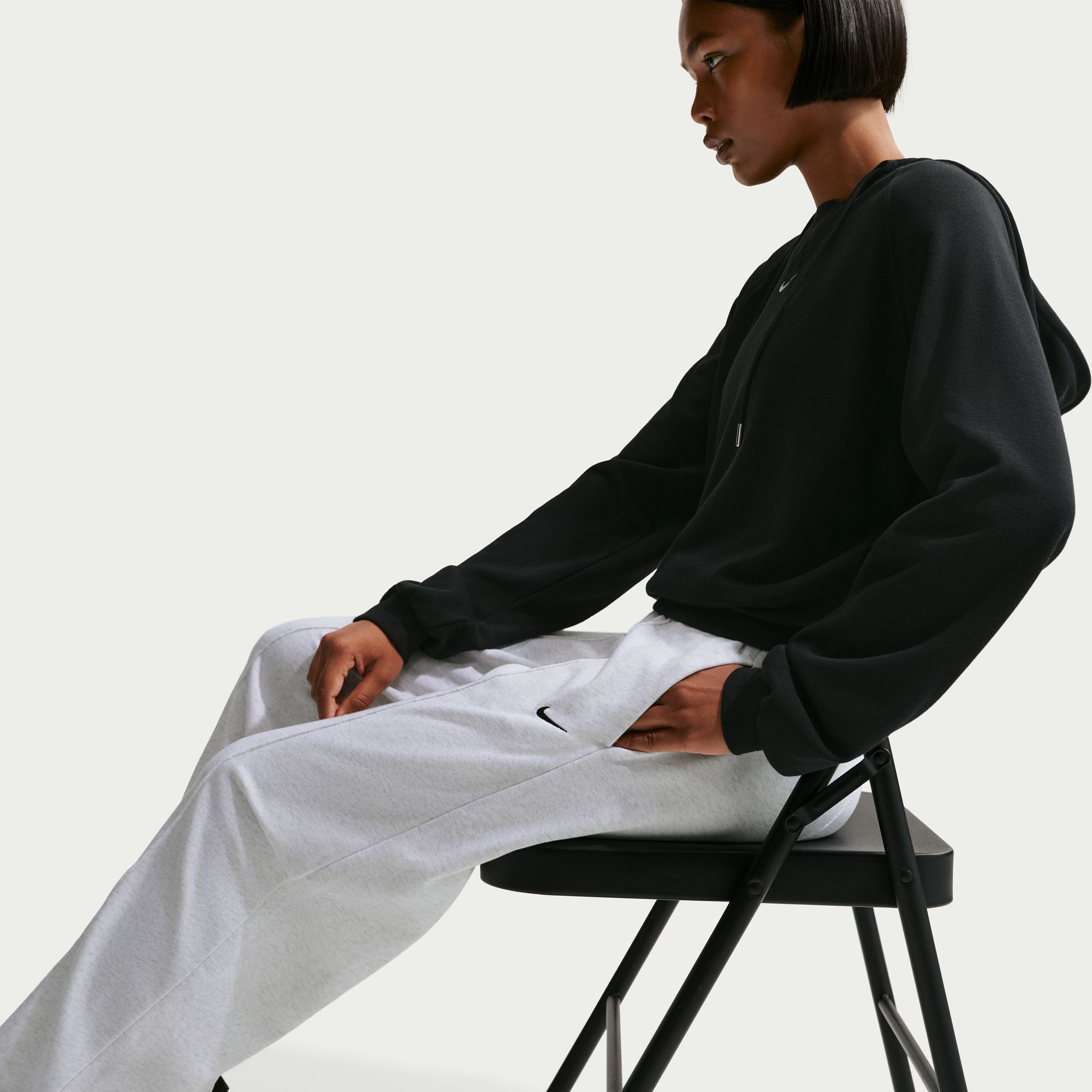 Nike Sportswear Chill Terry image number 4