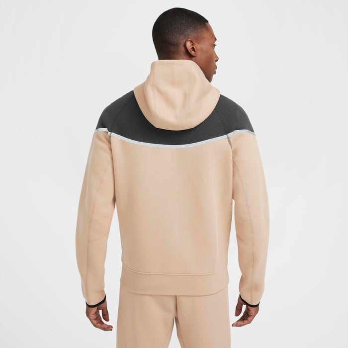 Nike Tech Windrunner image number 1 Nike Tech Windrunner image number 1